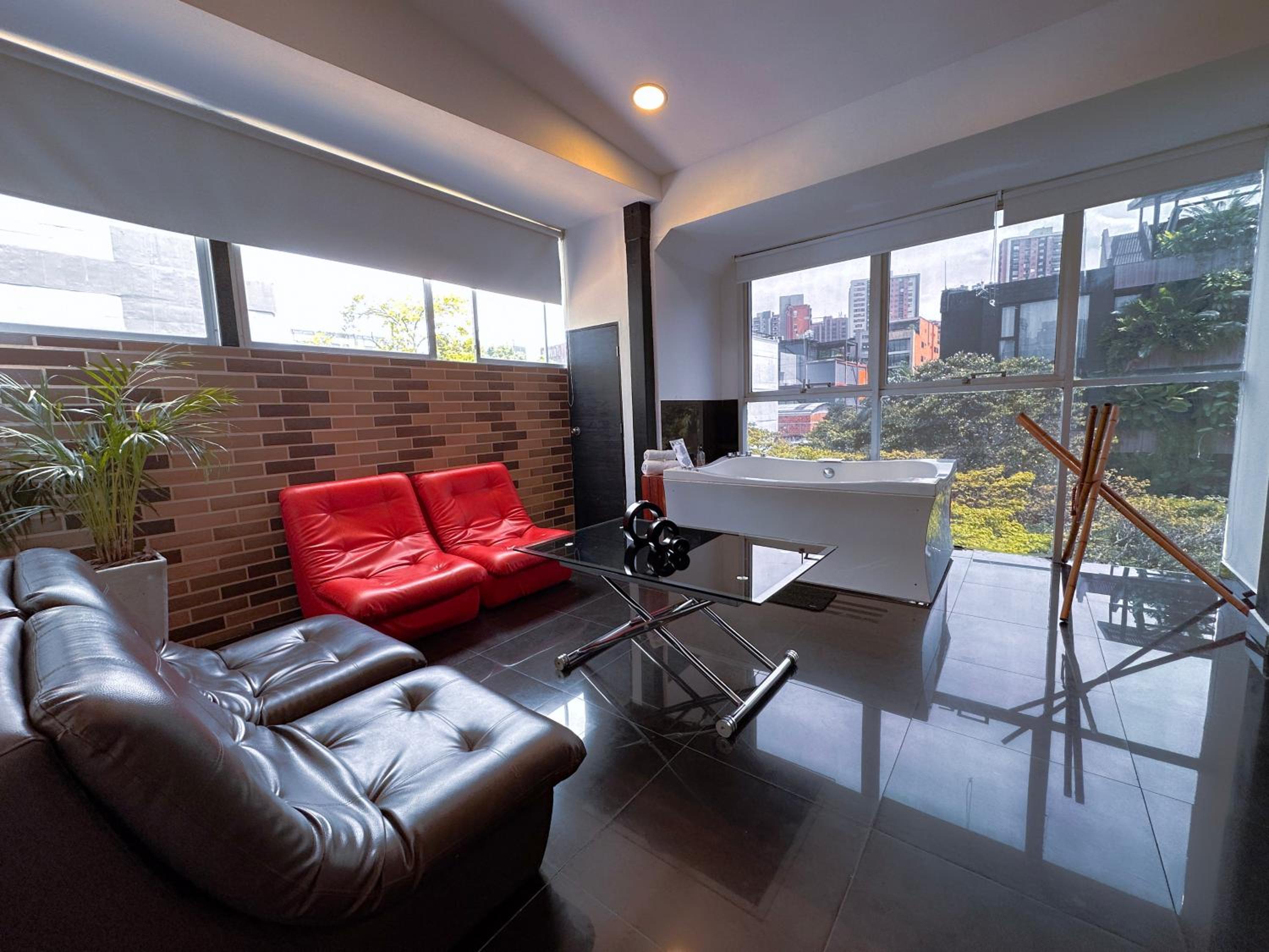 Two-Bedroom Loft with Jacuzzi photo 1