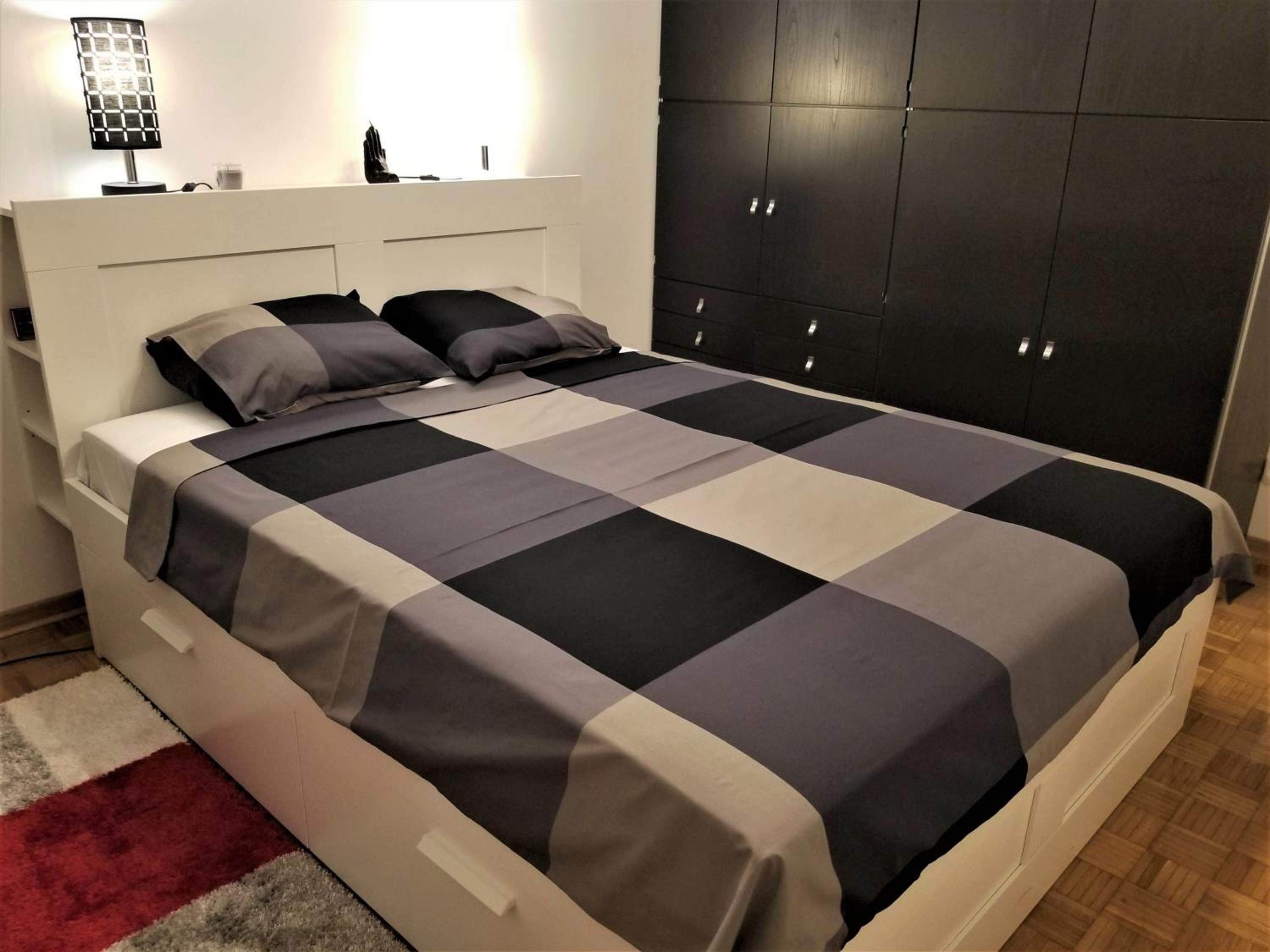 One-Bedroom Apartment photo 2