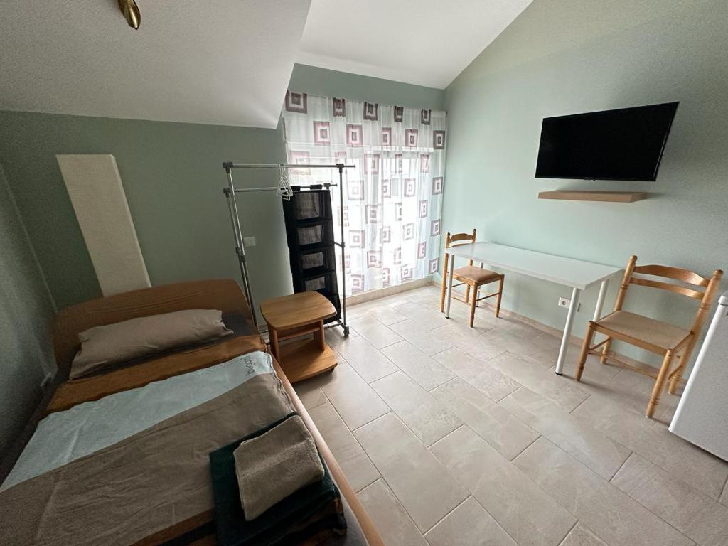 Triple Room with Garden View photo 2