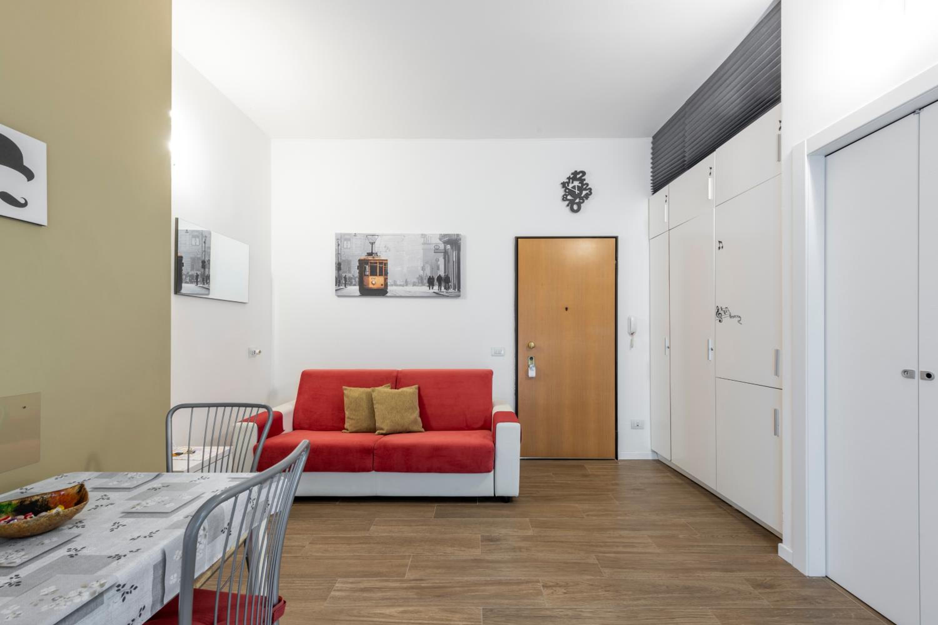 One-Bedroom Apartment