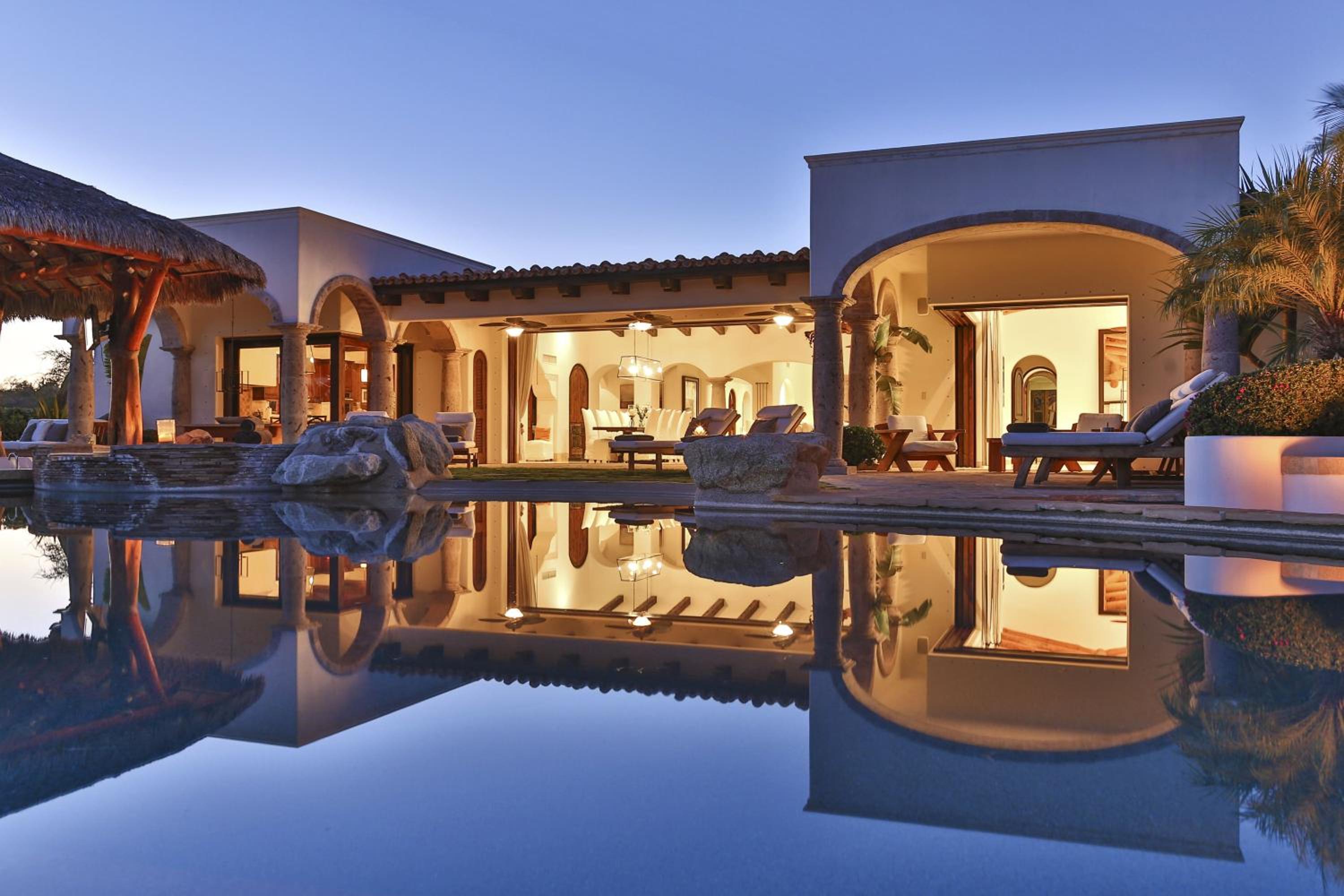 Villa photo 3