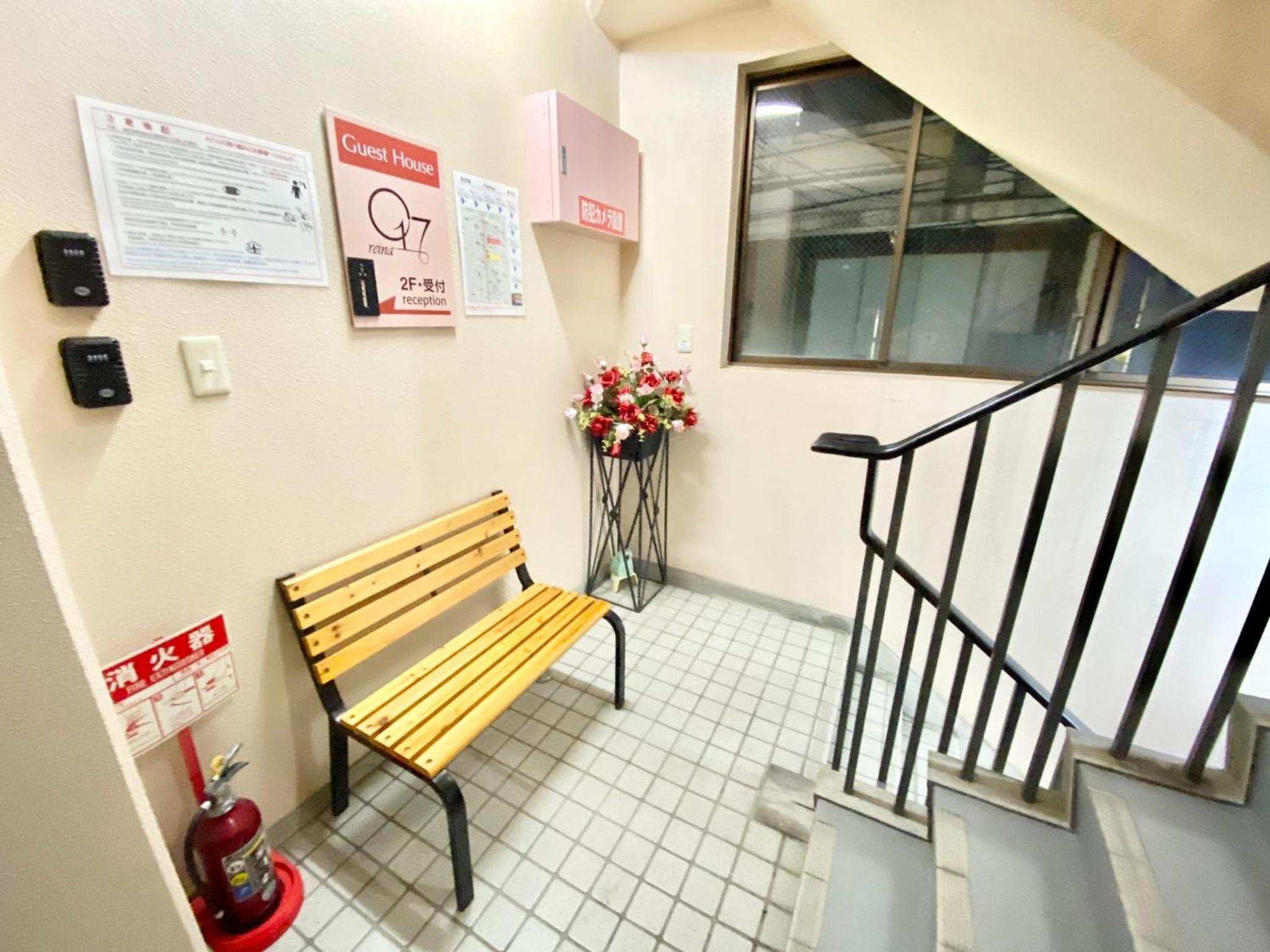 Apartment photo 2