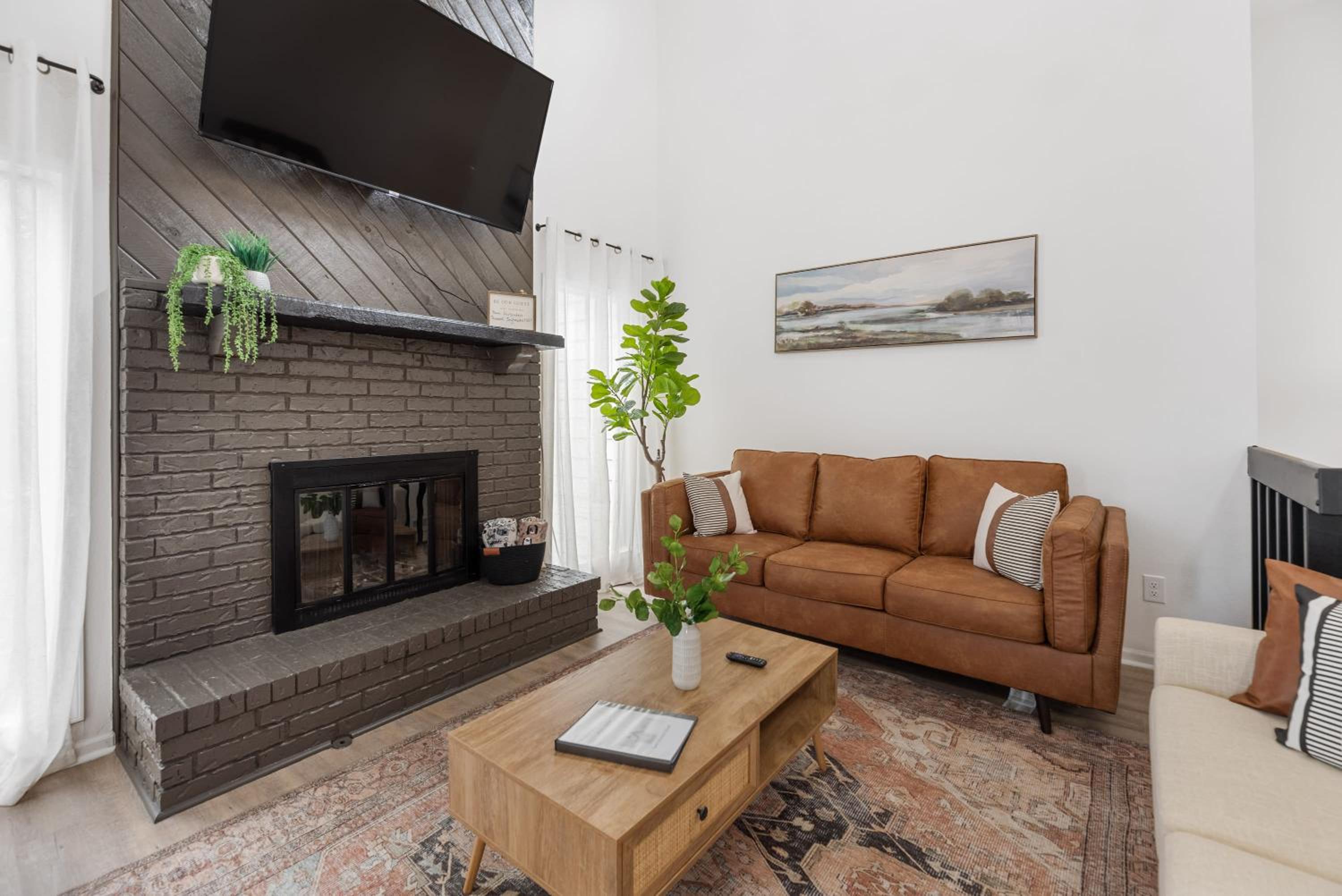 Family Room photo 1