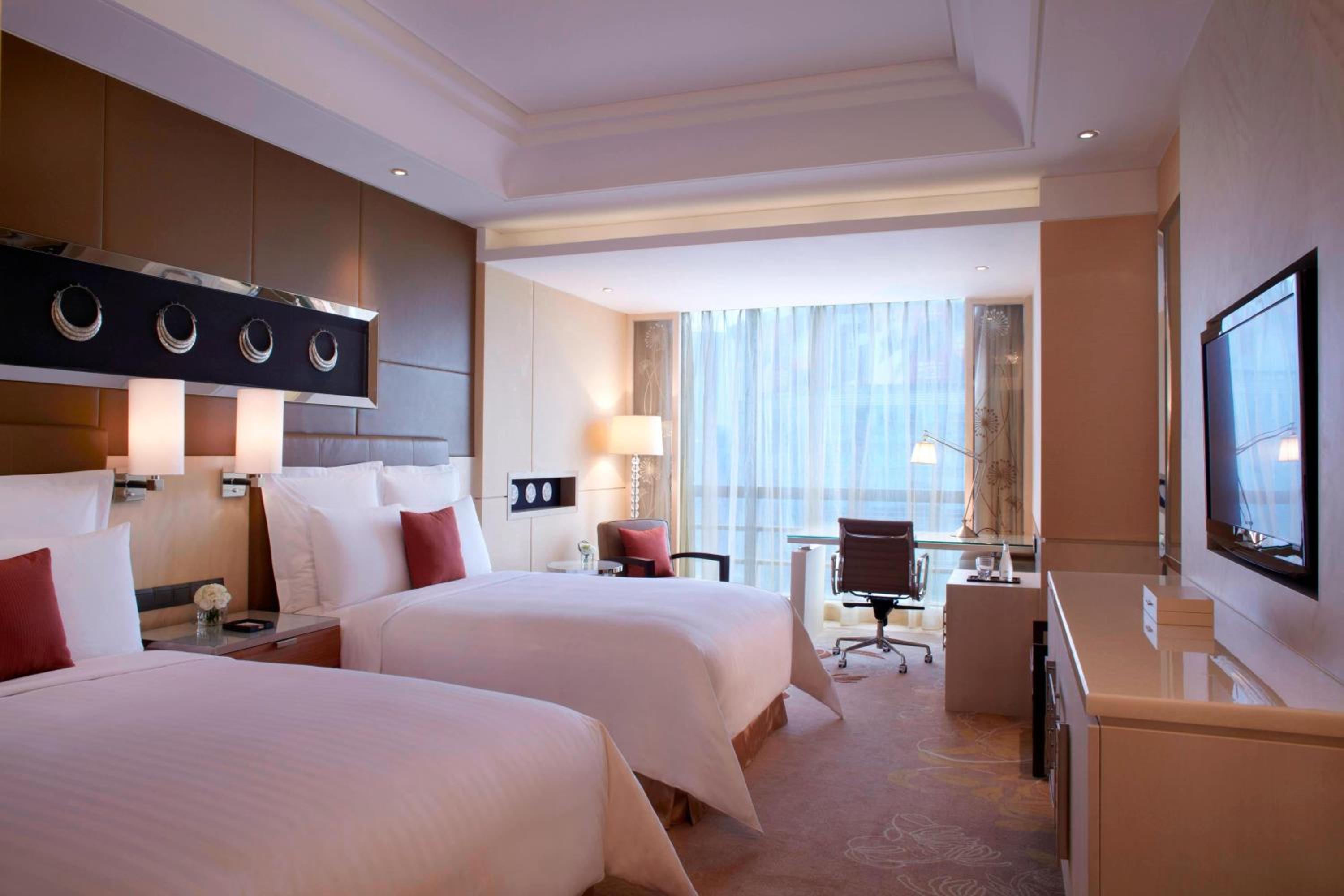 Premier Twin Room City View