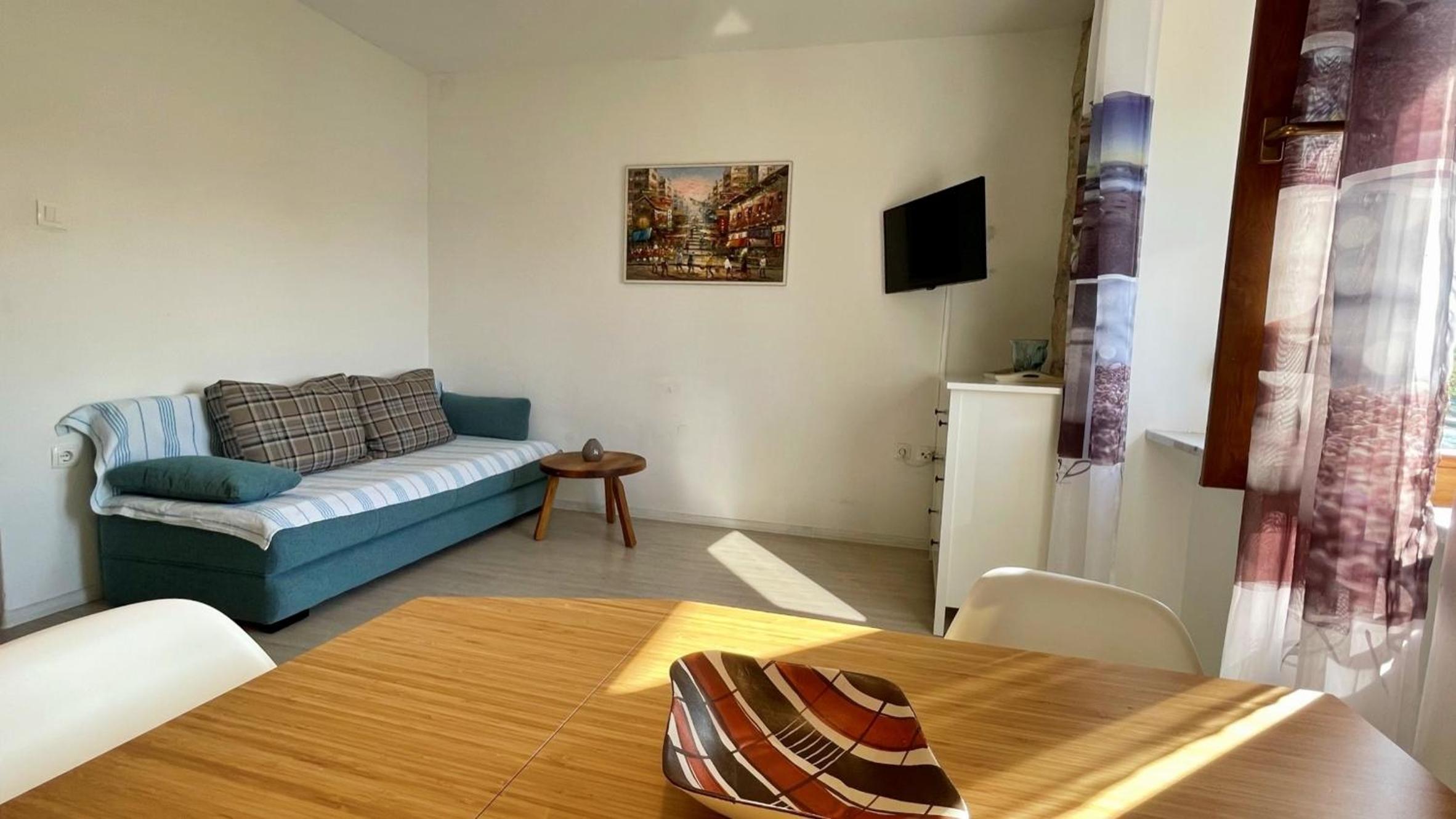 One-Bedroom Apartment with Terrace and Sea View photo 1