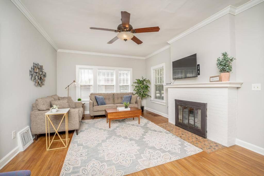 Family Room photo 1