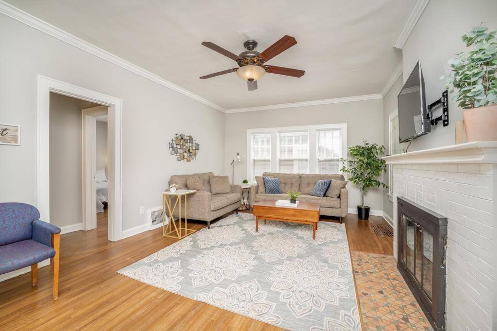 Family Room photo 2