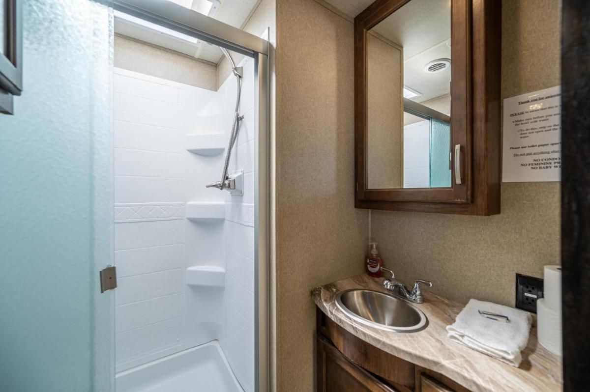 Caravan photo 1