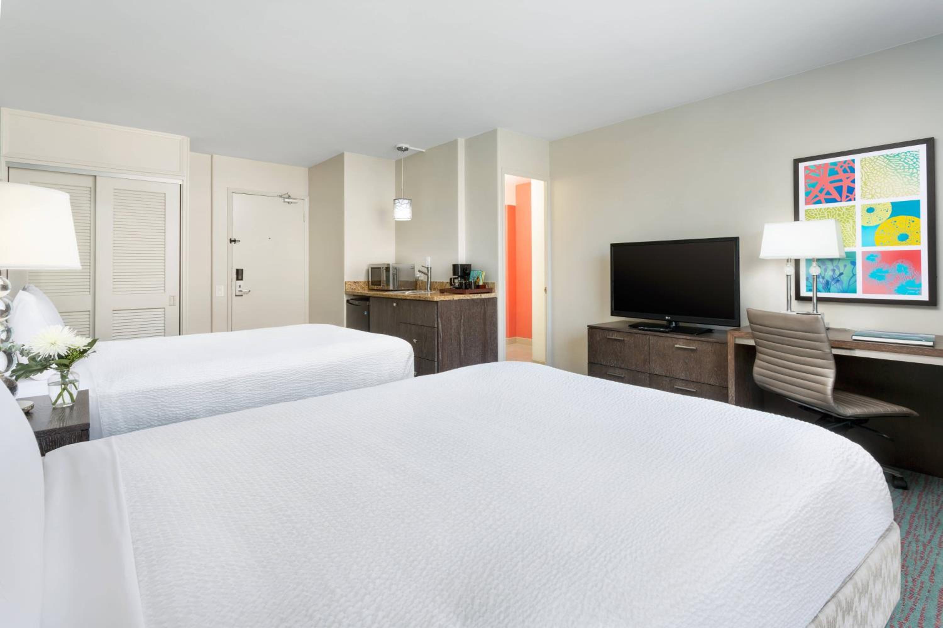 Deluxe Double Room with Two Double Beds - Photo 2