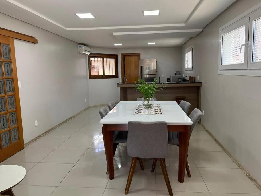Three-Bedroom House photo 3