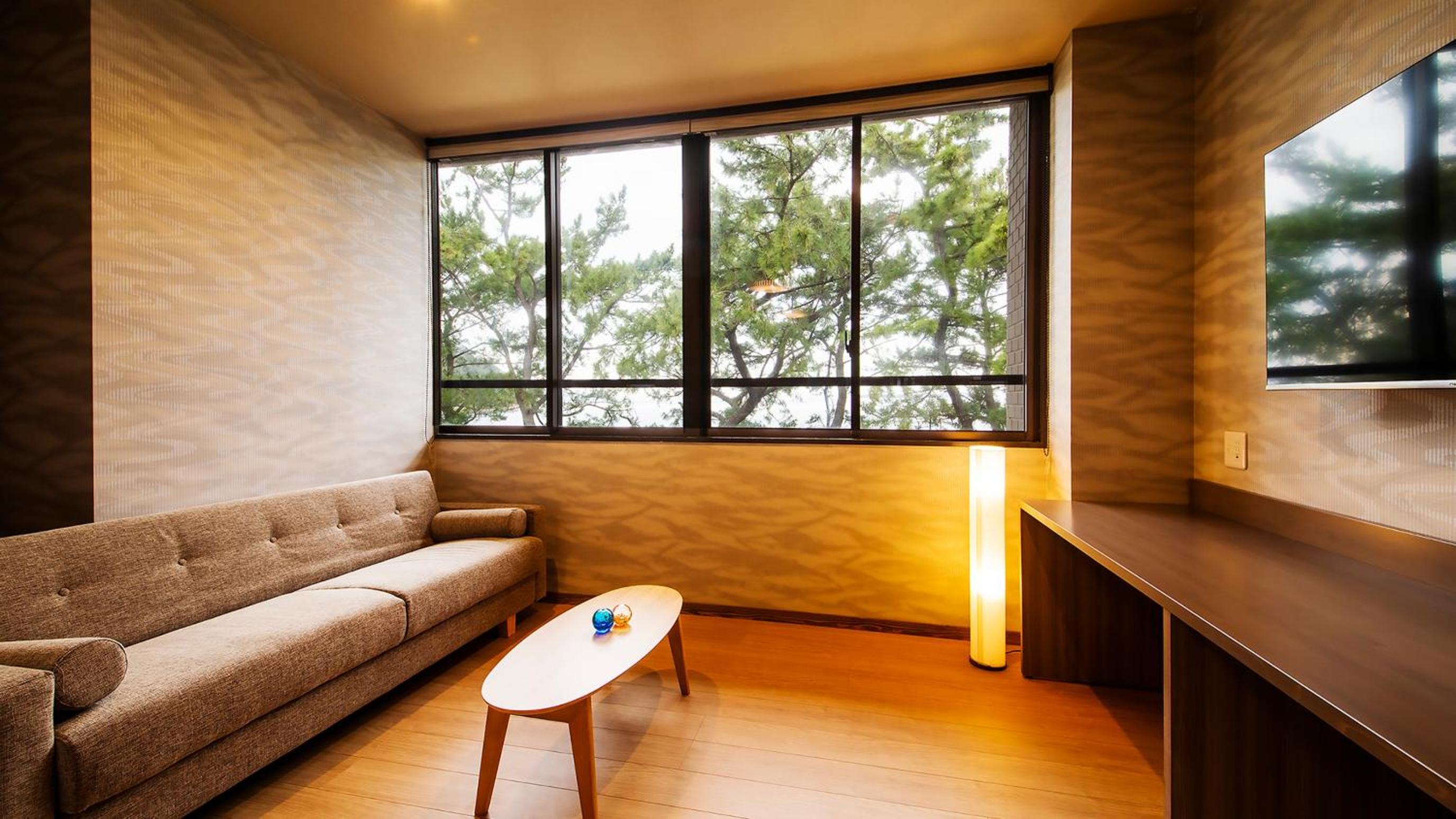 Deluxe Japanese-Style Family Room with Semi Open-Air Bath and Ocean View