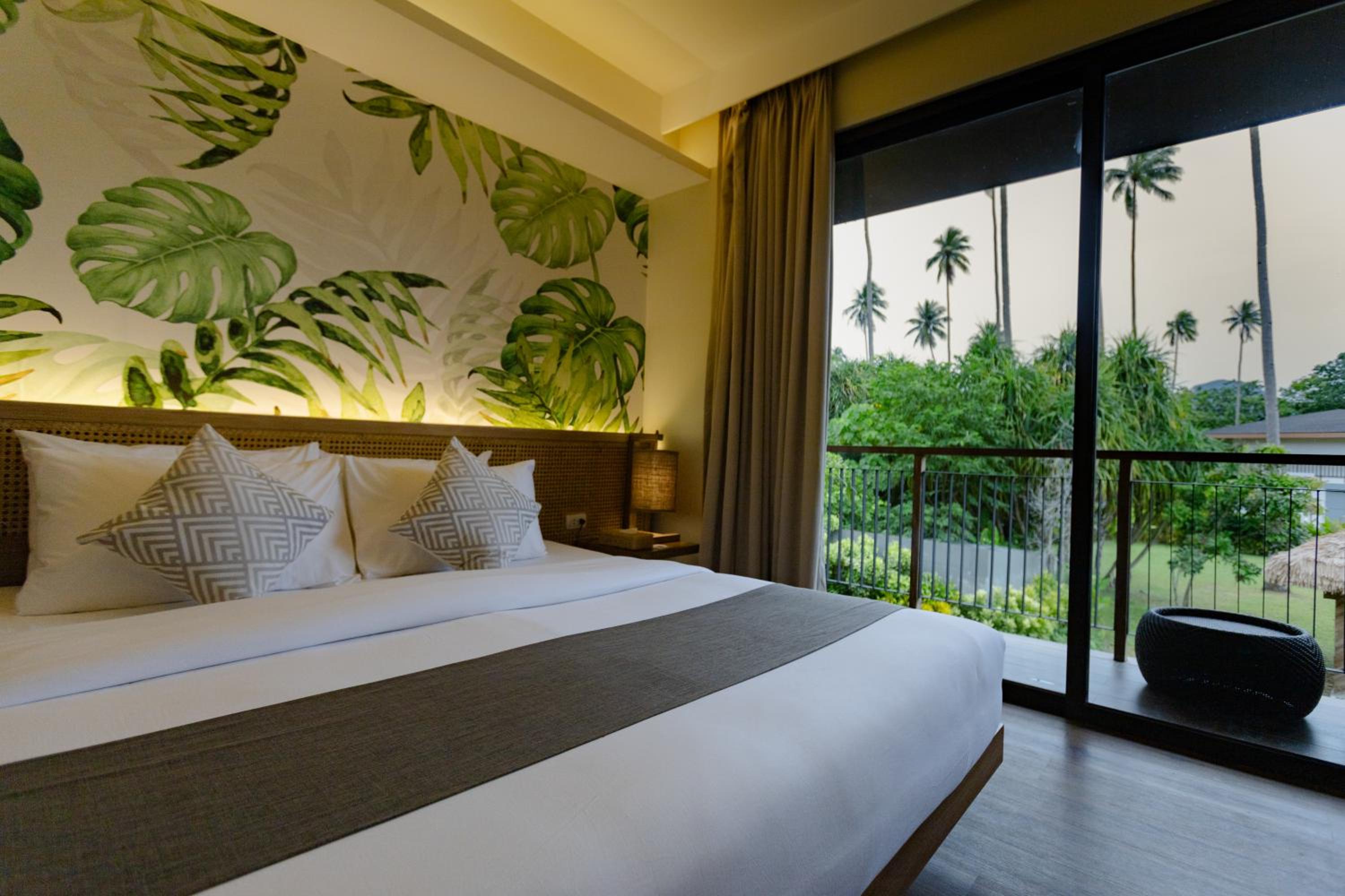 Deluxe Double or Twin Room with Balcony - Photo 2