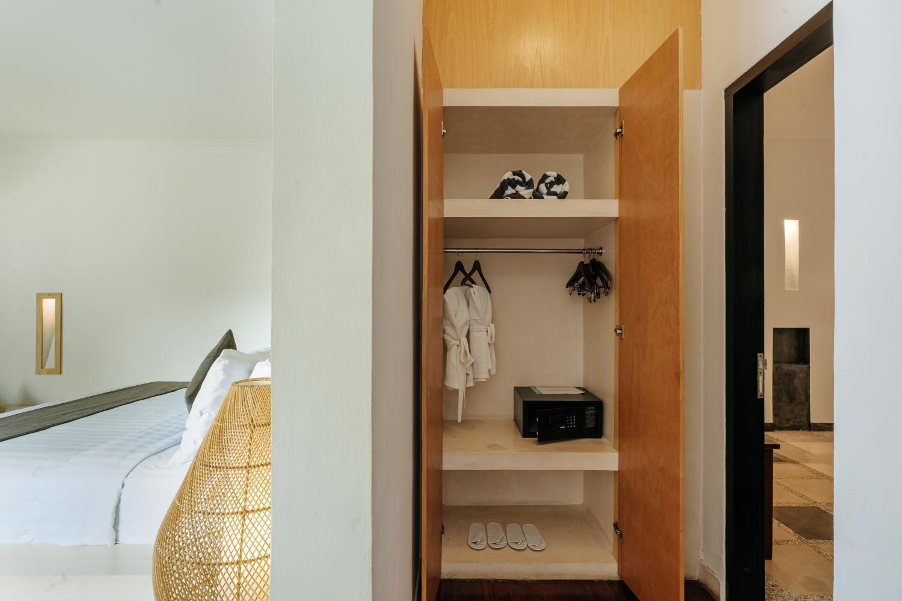 Deluxe One-Bedroom Pool Villa