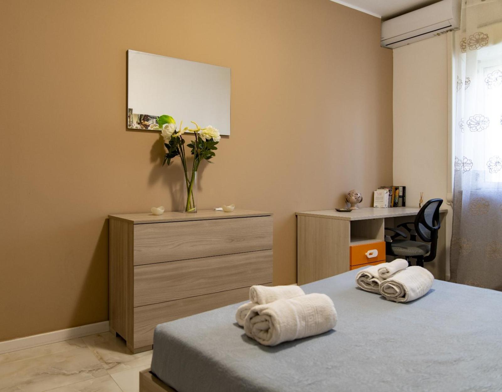 Two-Bedroom Apartment - Photo 28