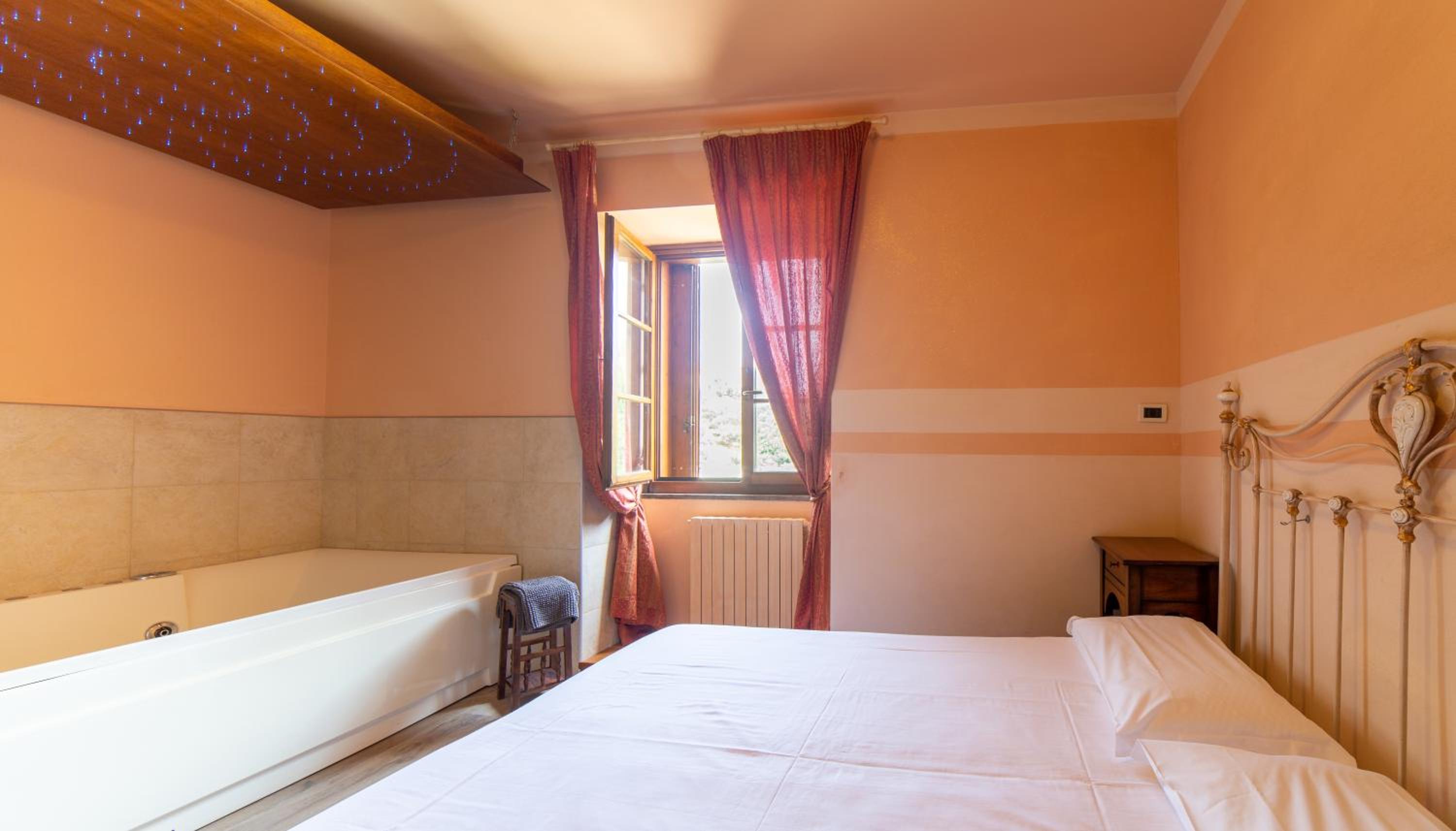 Suite with Sauna - Photo 6