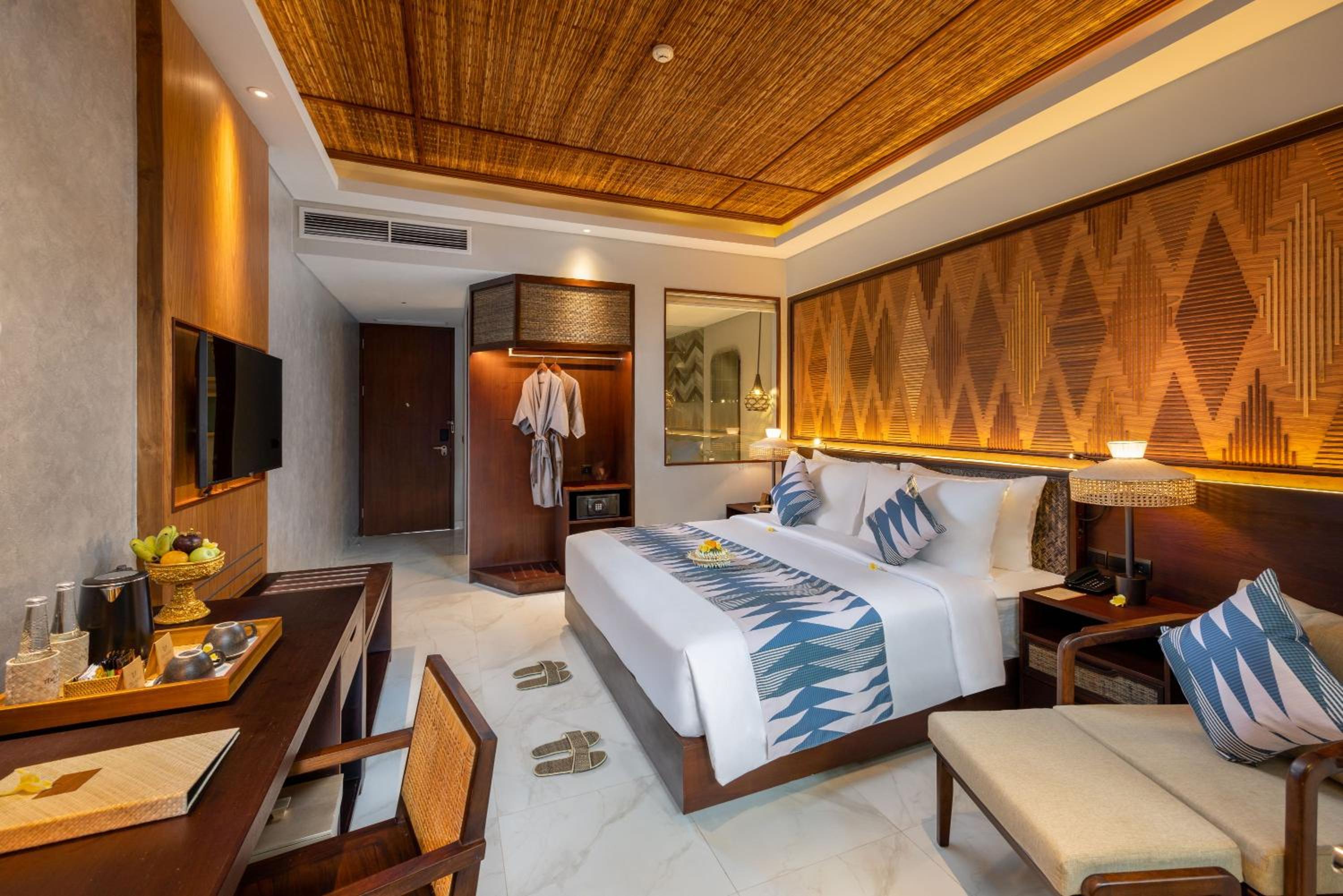 Deluxe Double Room with Garden View and Daily Afternoon Tea  - Photo 1