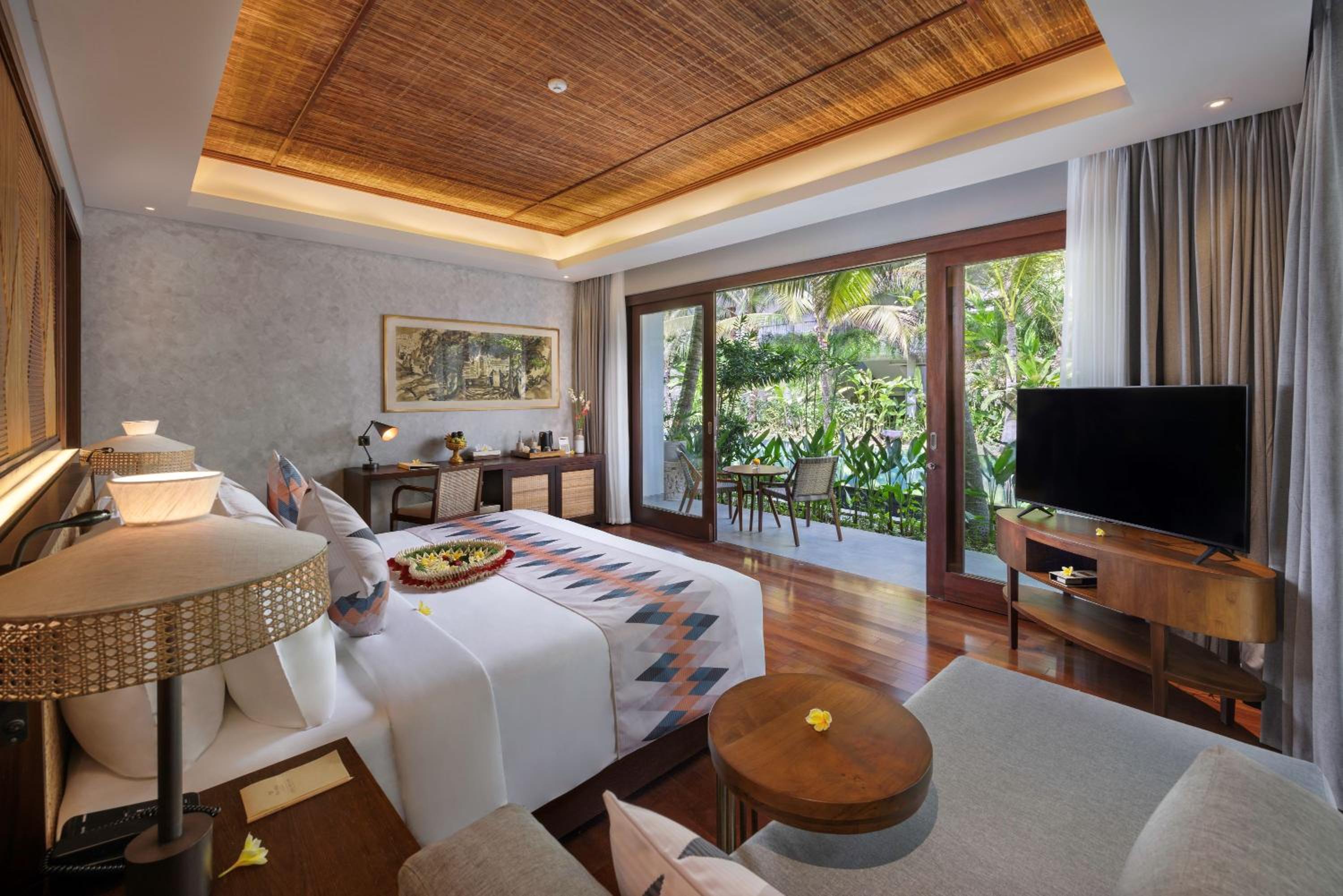 Suite with Garden View and Daily Afternoon Tea  - Photo 1