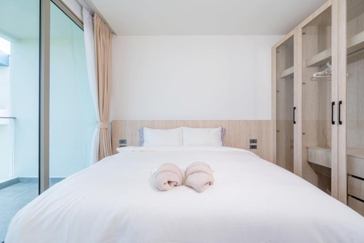 Apartment with Sea View - Photo 8