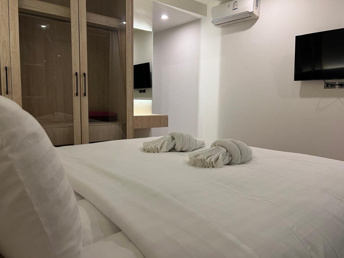 Apartment with Sea View - Photo 13