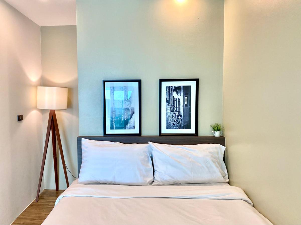 Two-Bedroom Apartment - Photo 11