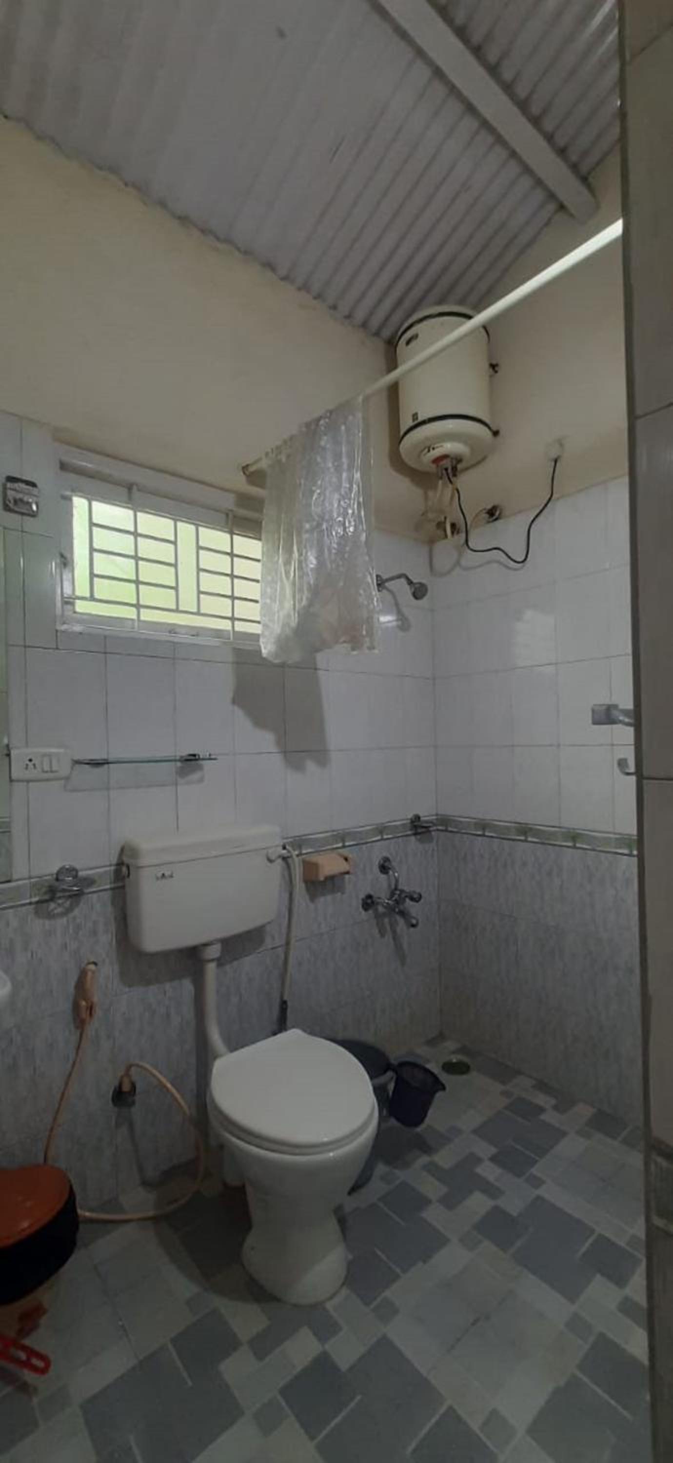 Compact Room - Photo 2