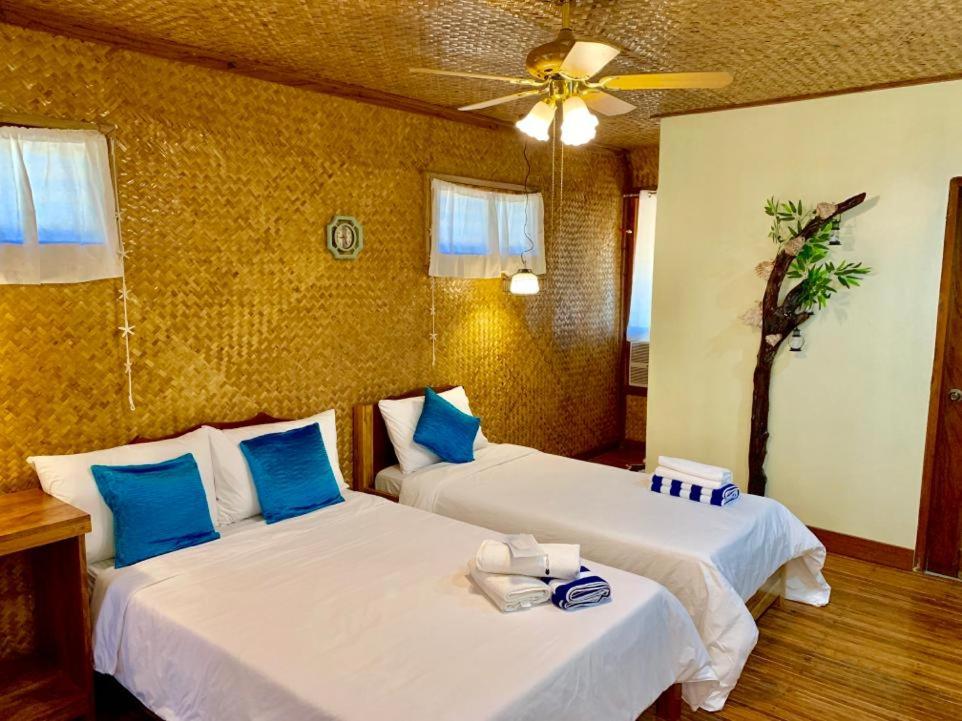 Deluxe Triple Room with Sea View photo 2