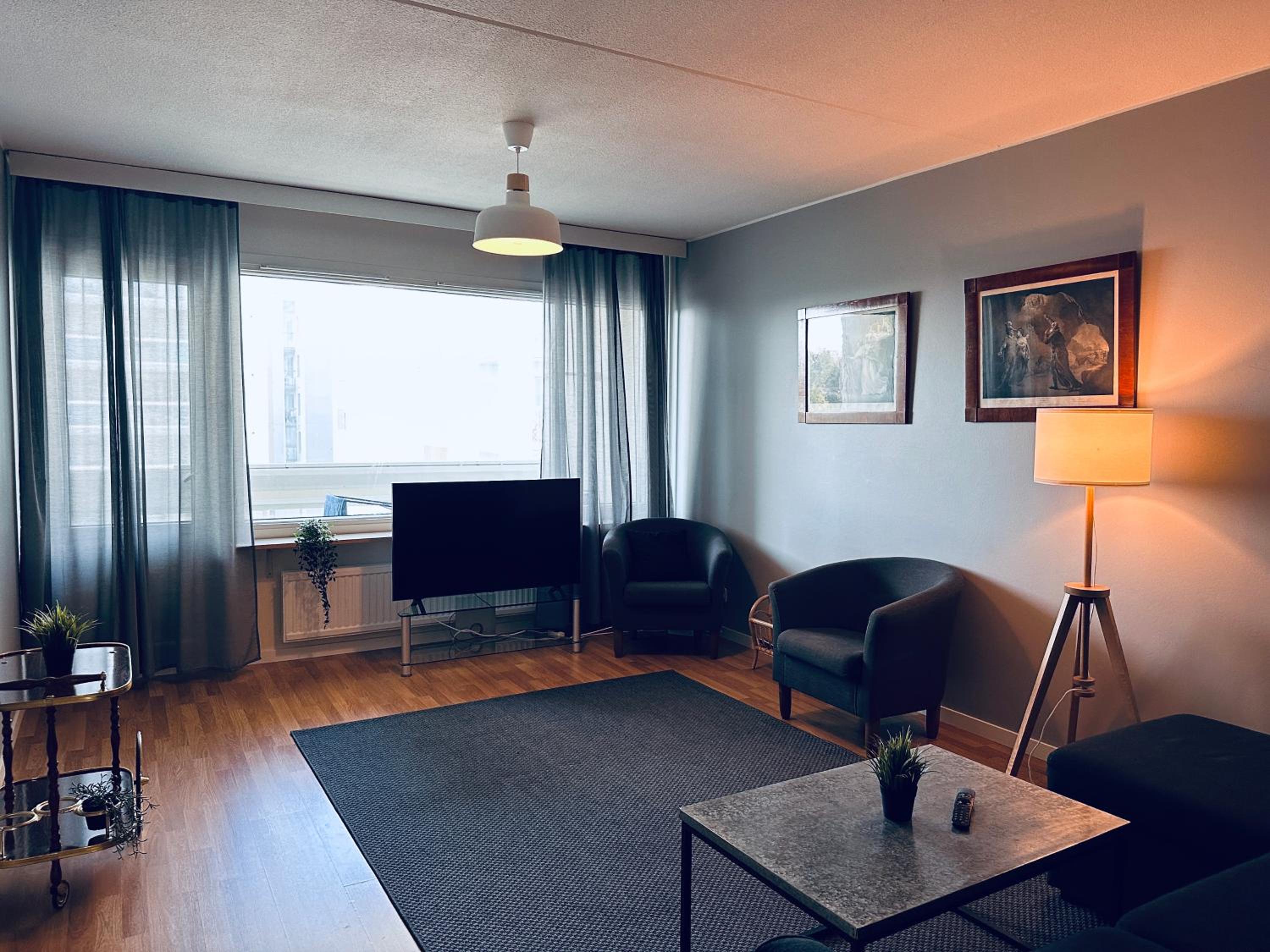 One-Bedroom Apartment - Photo 1