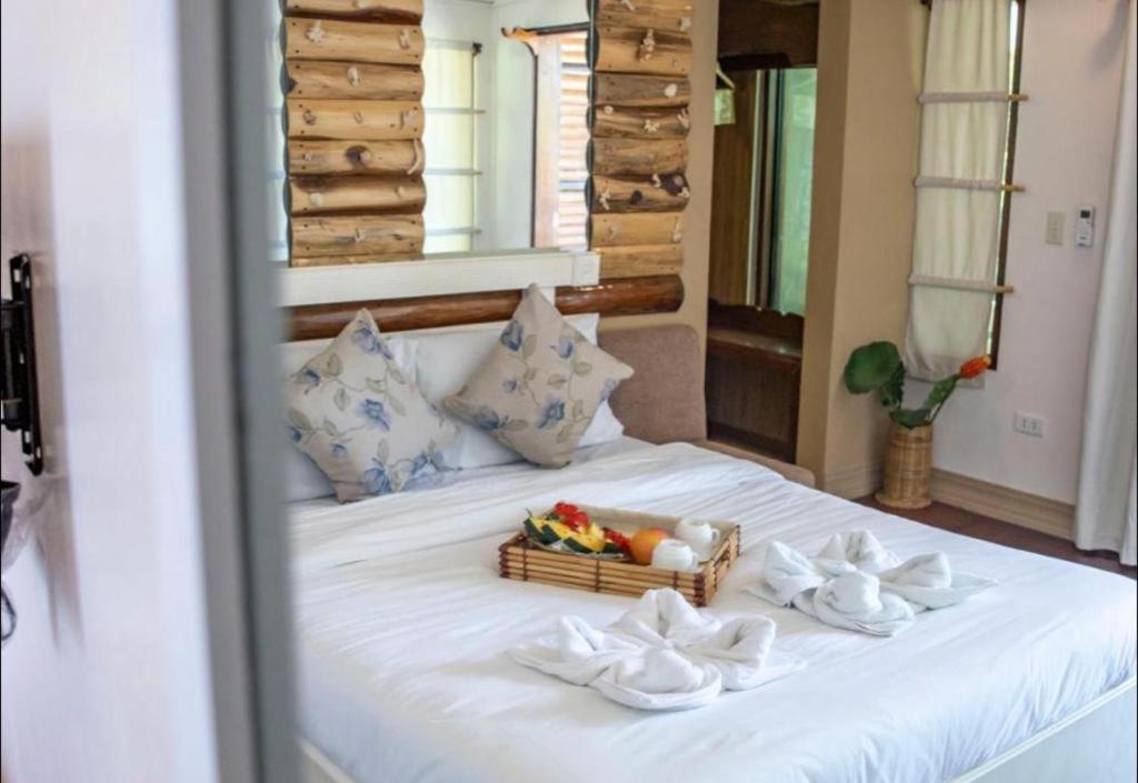 Deluxe Double Room (2 Adults + 1 Child) photo 2