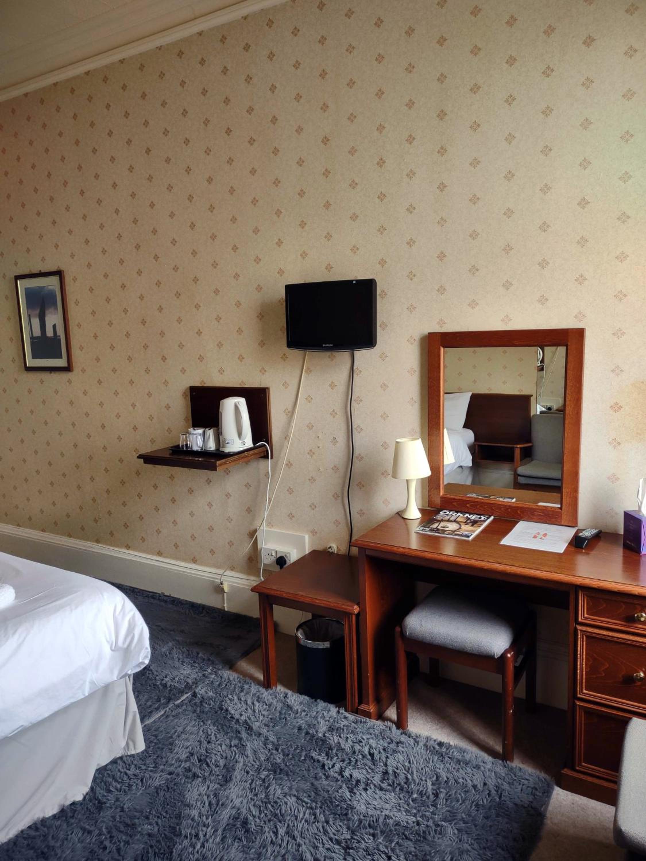 Double Room with Private Bathroom - Photo 21