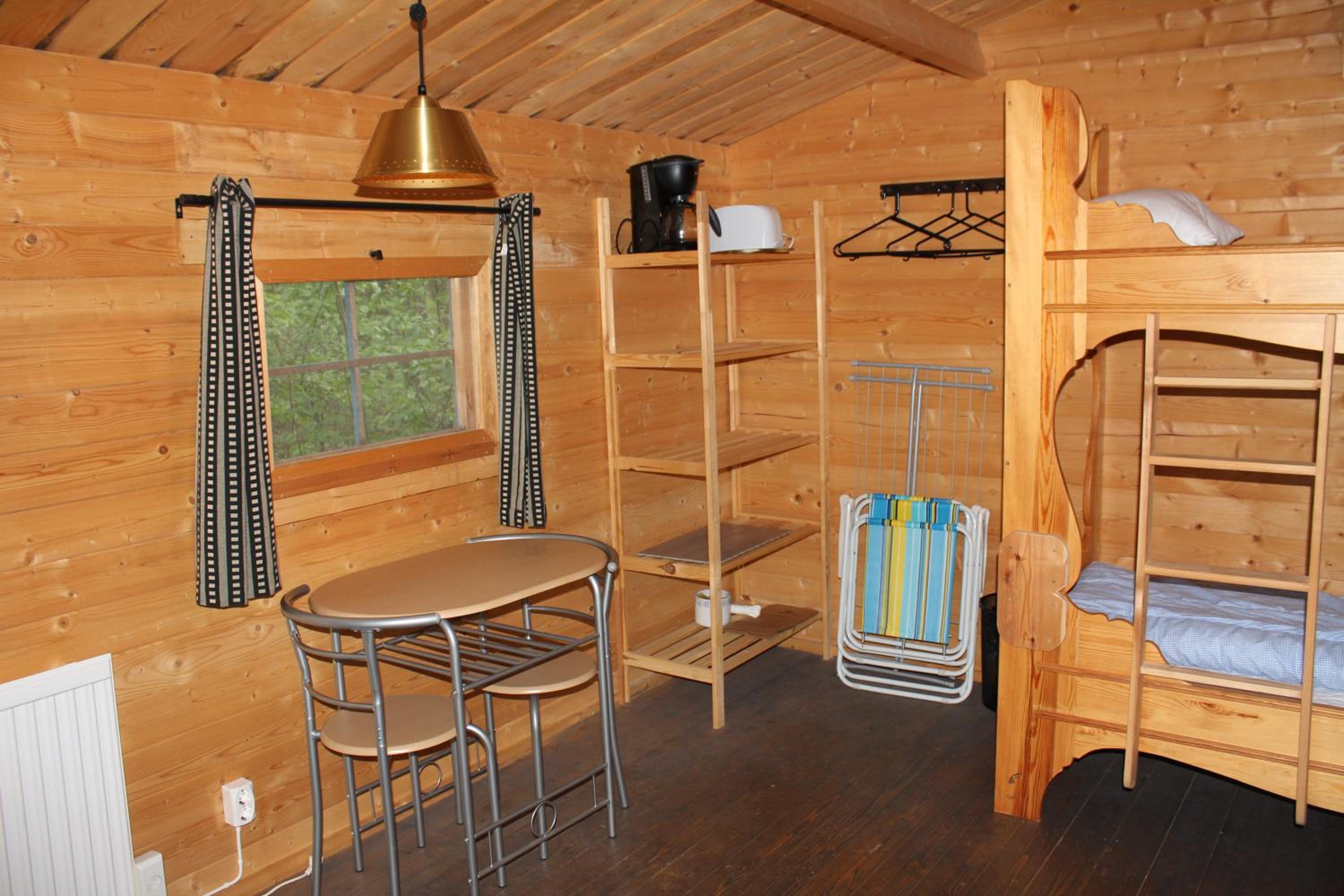 Economy Cottage with Kitchenette - Photo 16