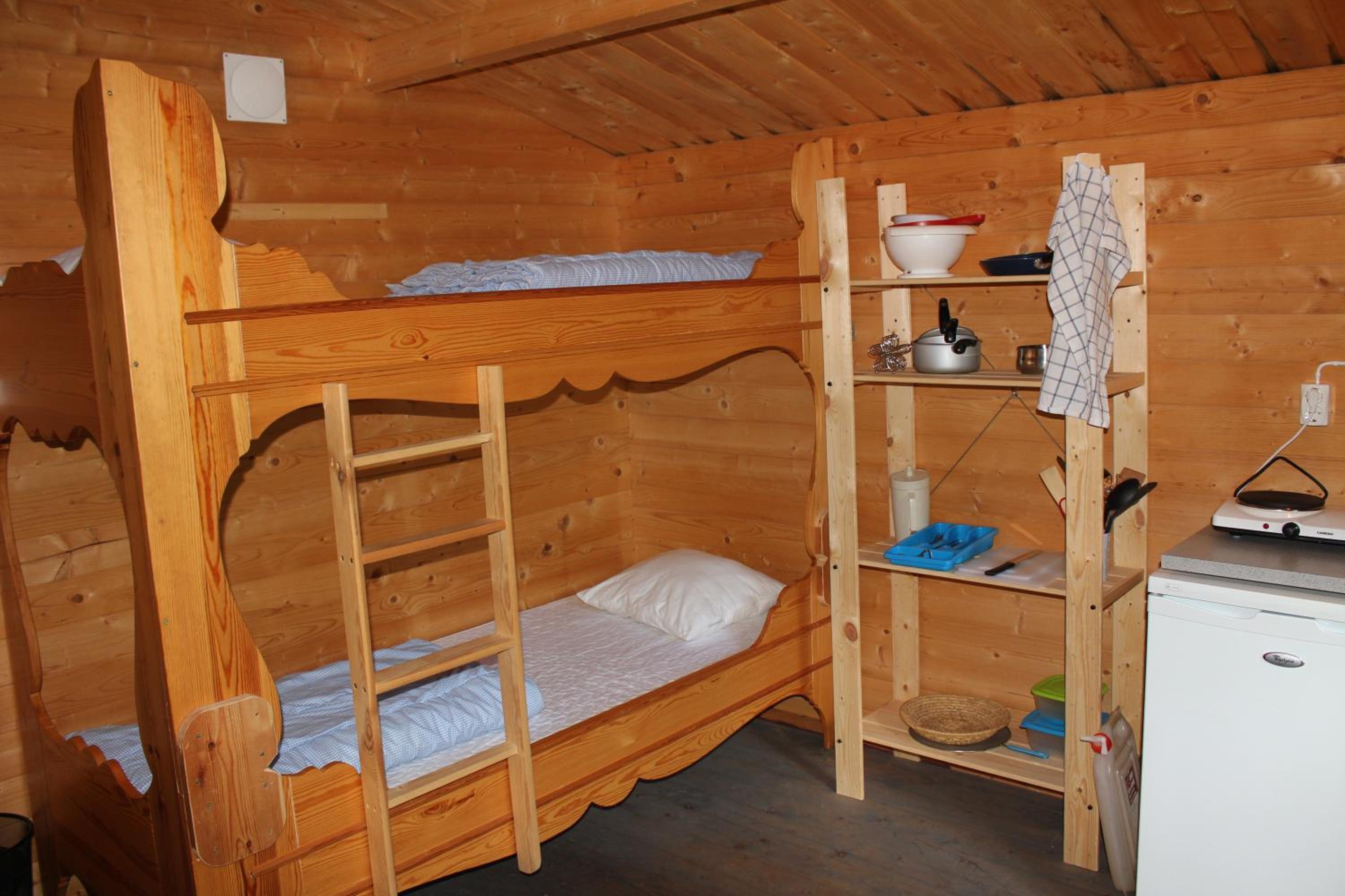 Economy Cottage with Kitchenette - Photo 8