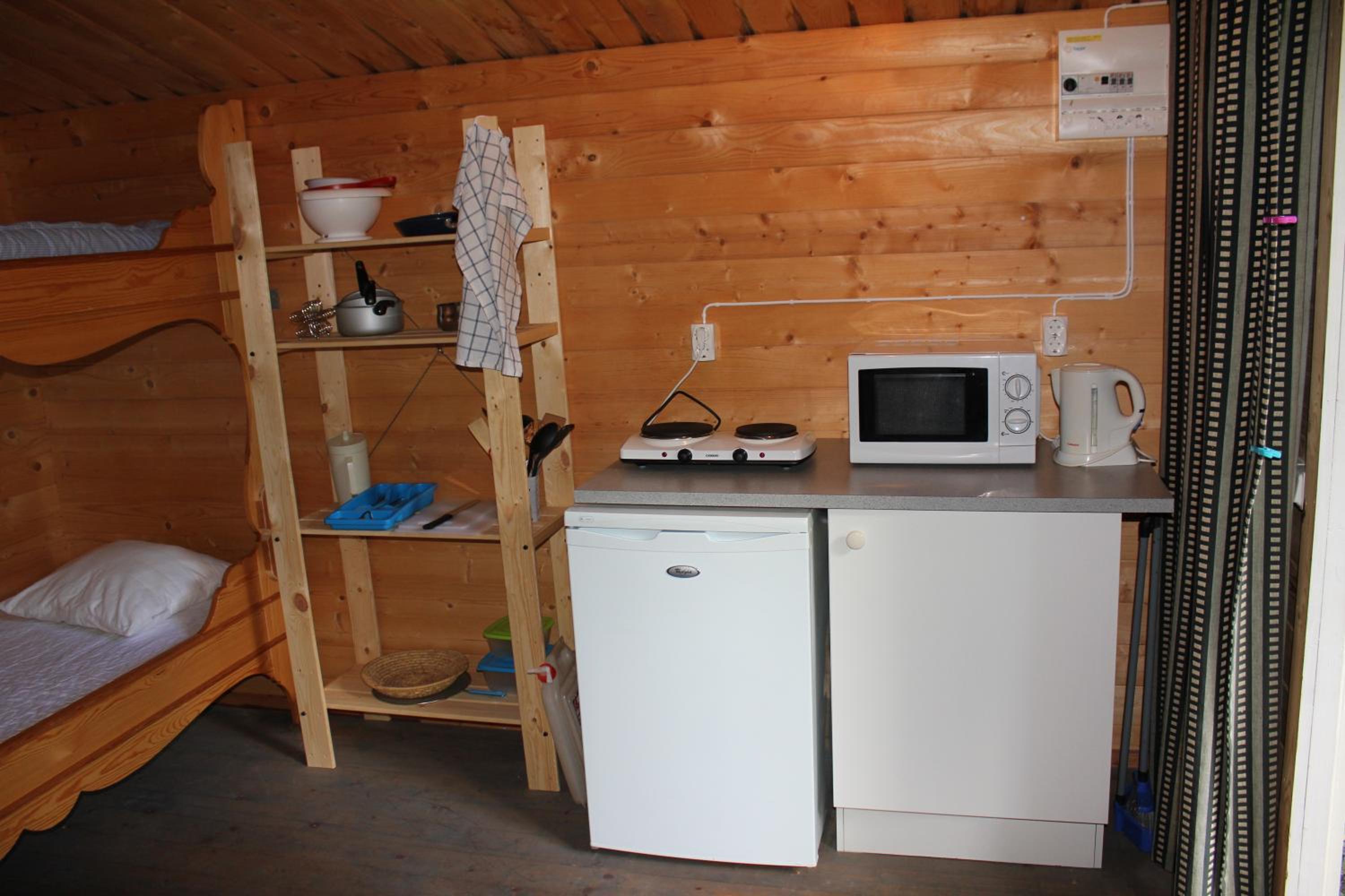 Economy Cottage with Kitchenette - Photo 27
