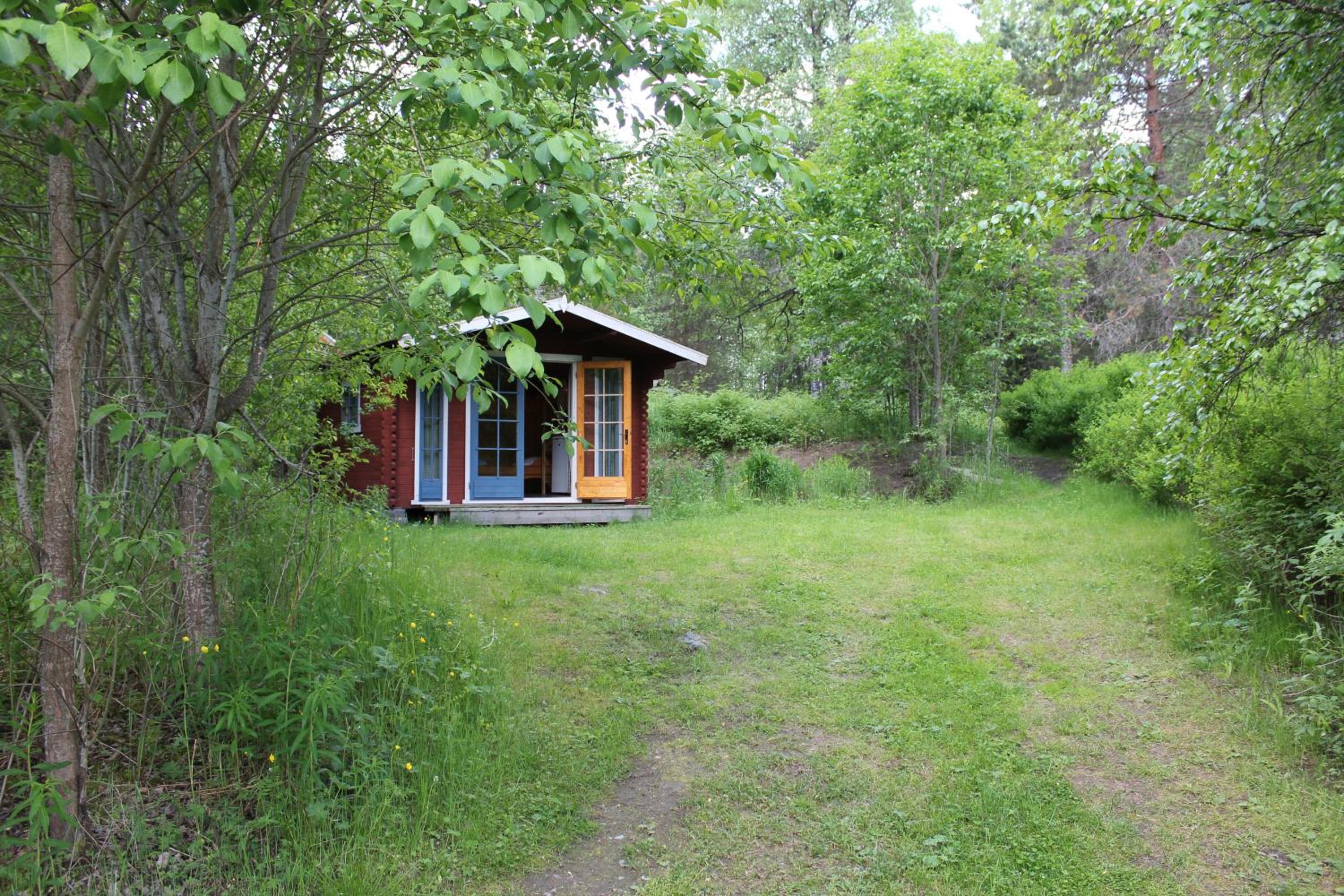 Economy Cottage with Kitchenette - Photo 5