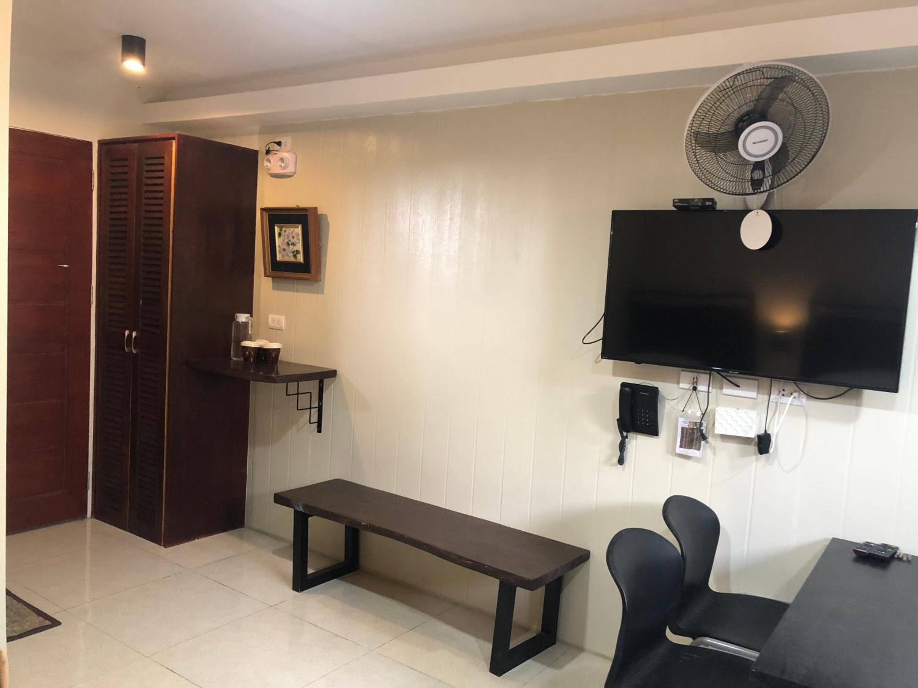Deluxe Triple Room photo 3