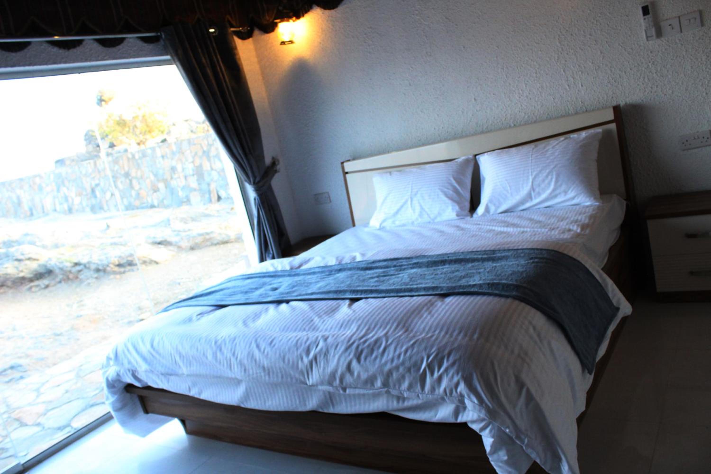 King Room with Mountain View