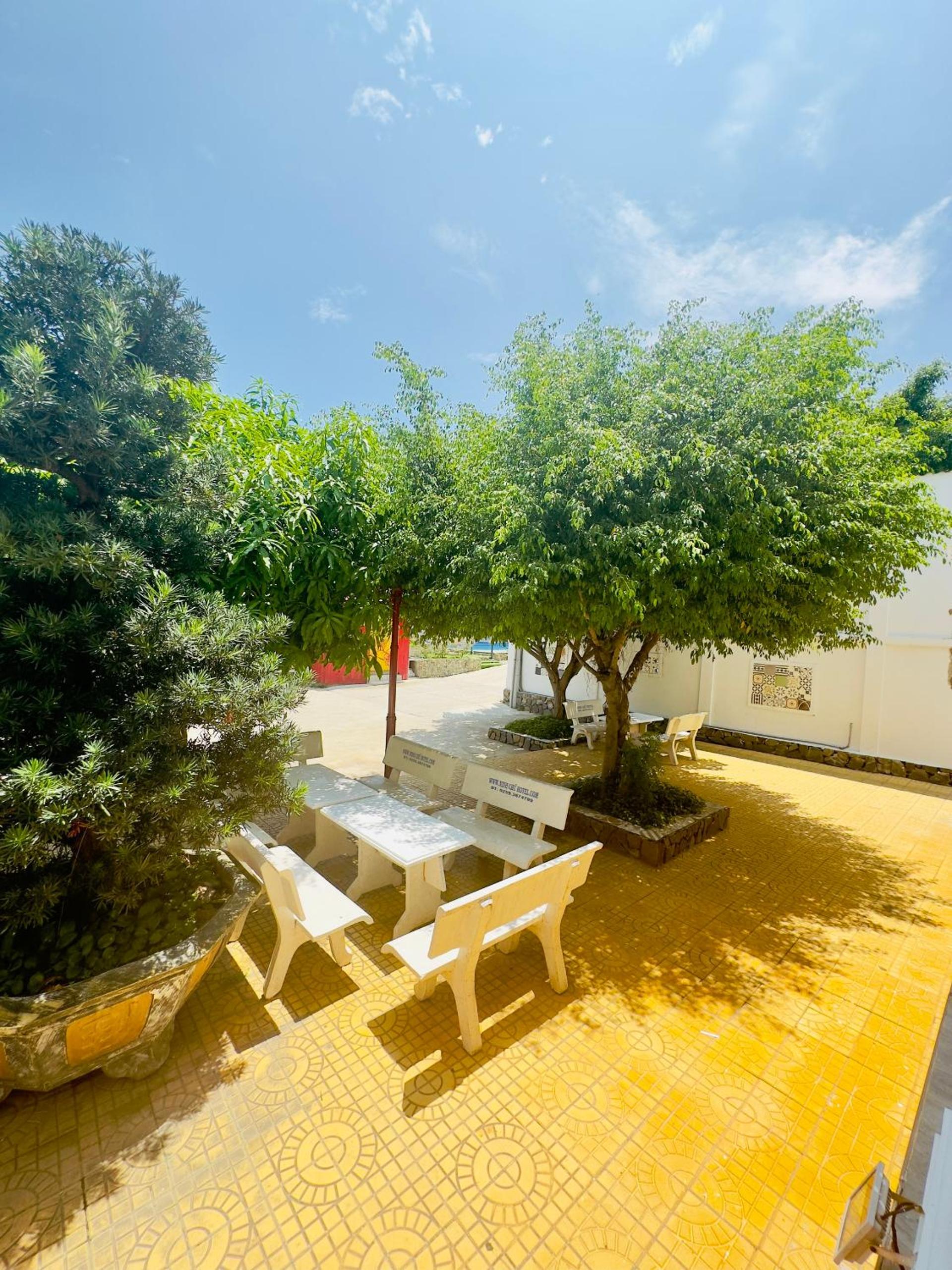 Double Room - Photo 11