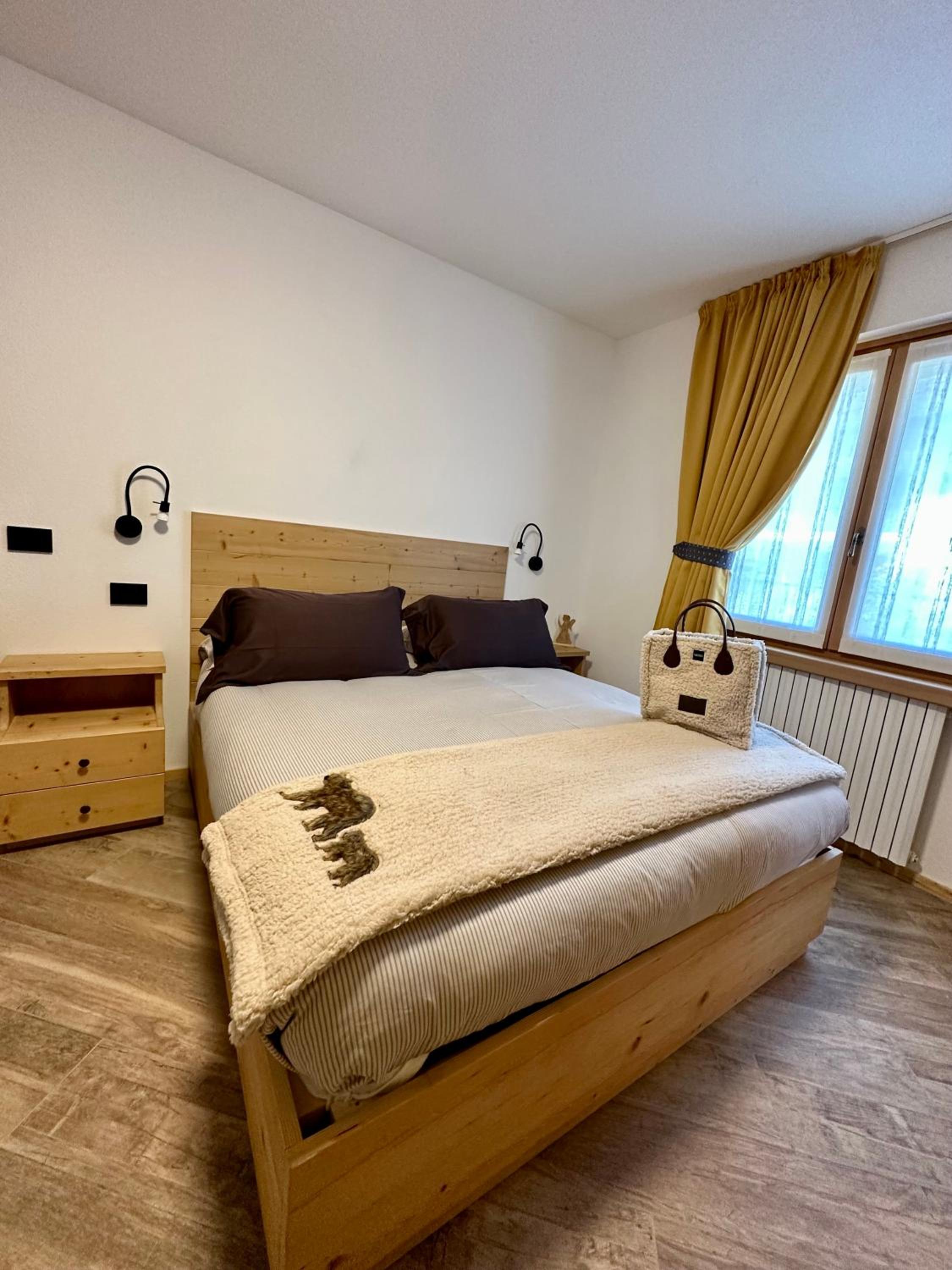 Three-Bedroom Apartment photo 1