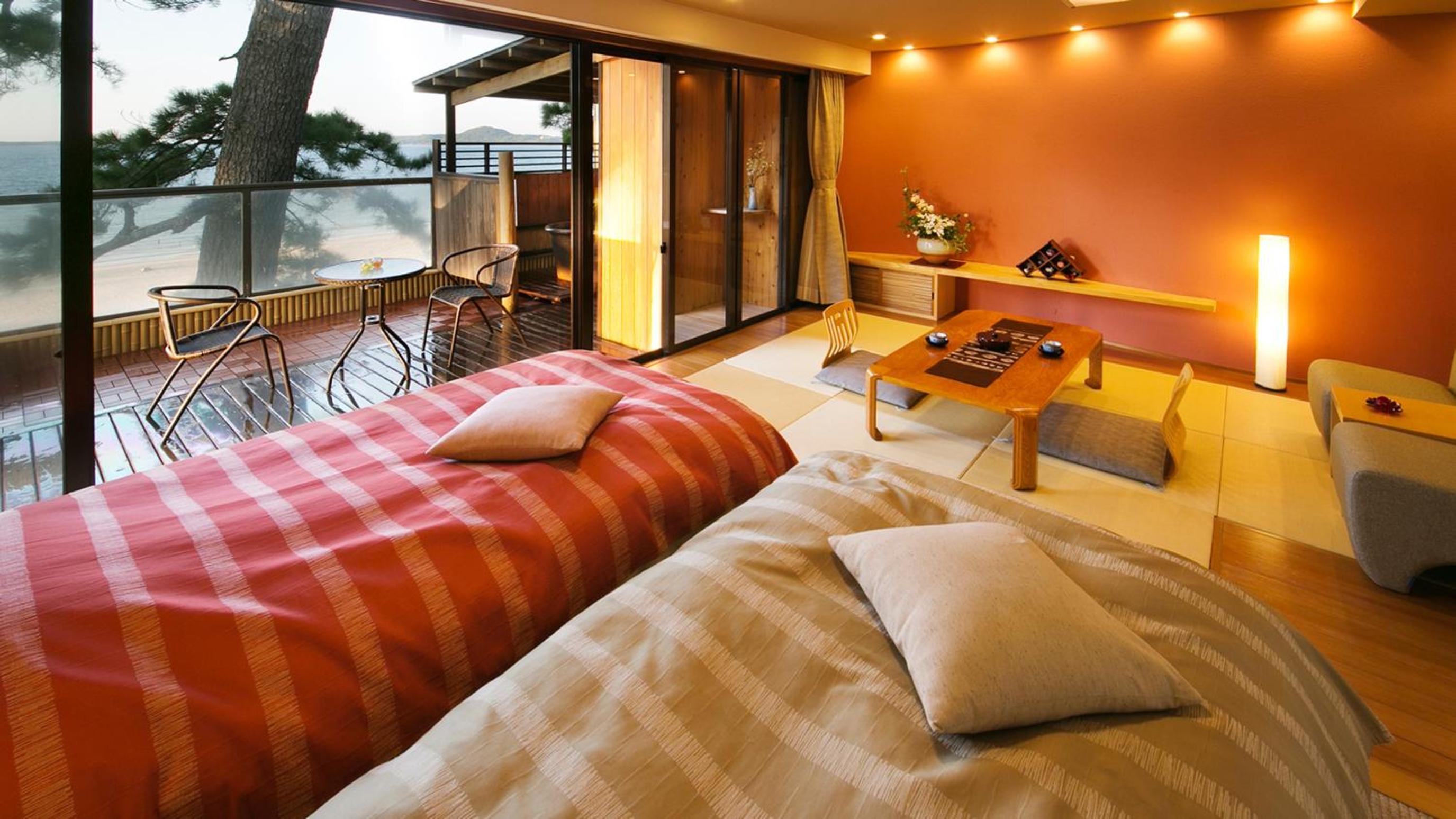 Twin Room with Tatami Area and Open-Air Hot Spring Bath, Ocean View【Sazanka】