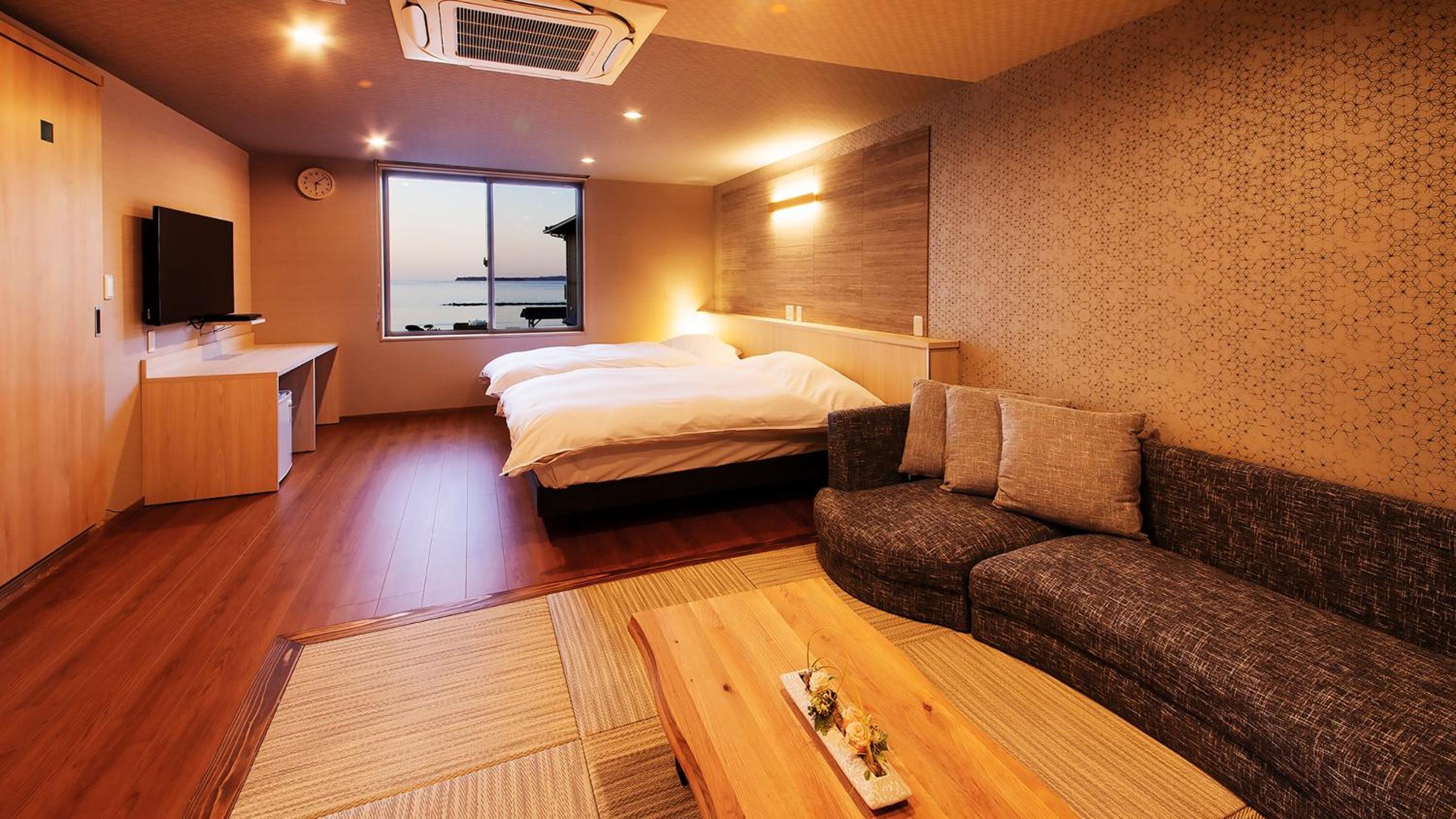 Twin Room with Tatami Area and Semi Open-Air Hot Spring Bath