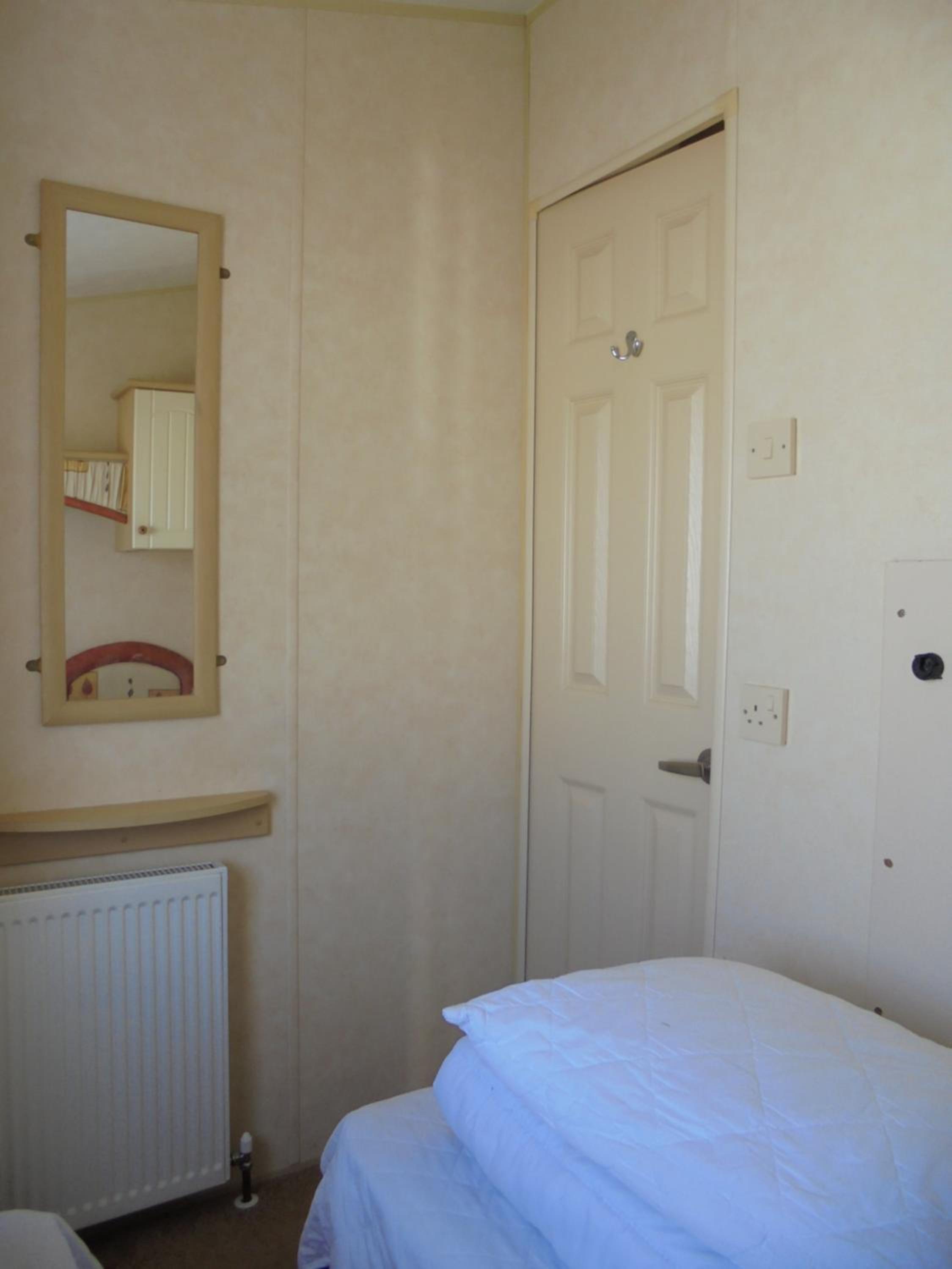 Three-Bedroom Apartment photo 2