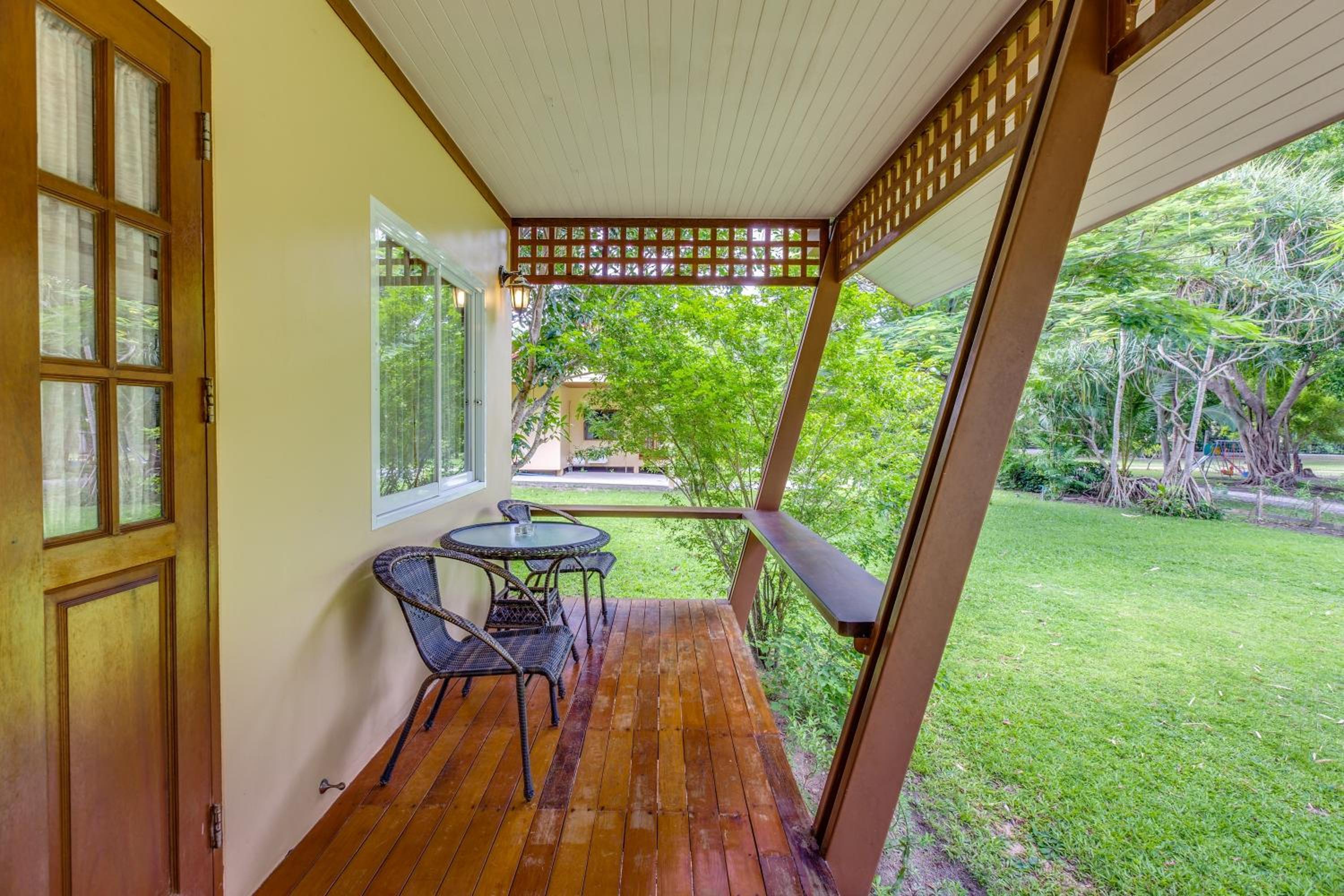 One-Bedroom Villa with Garden View photo 2