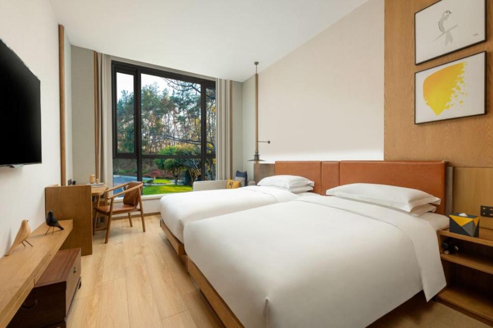 Standard Twin Room - Photo 1