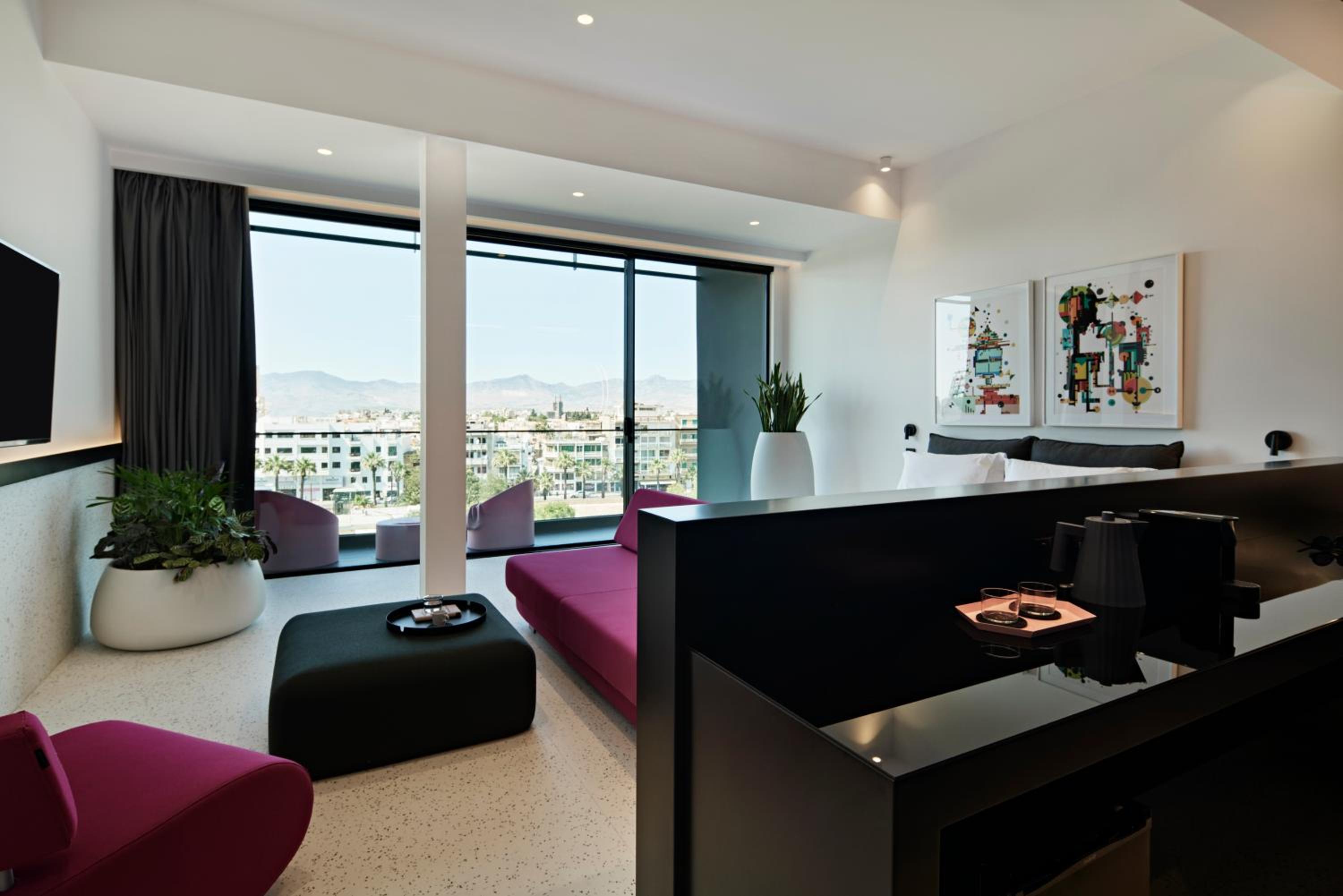 Penthouse Suite - Photo 1