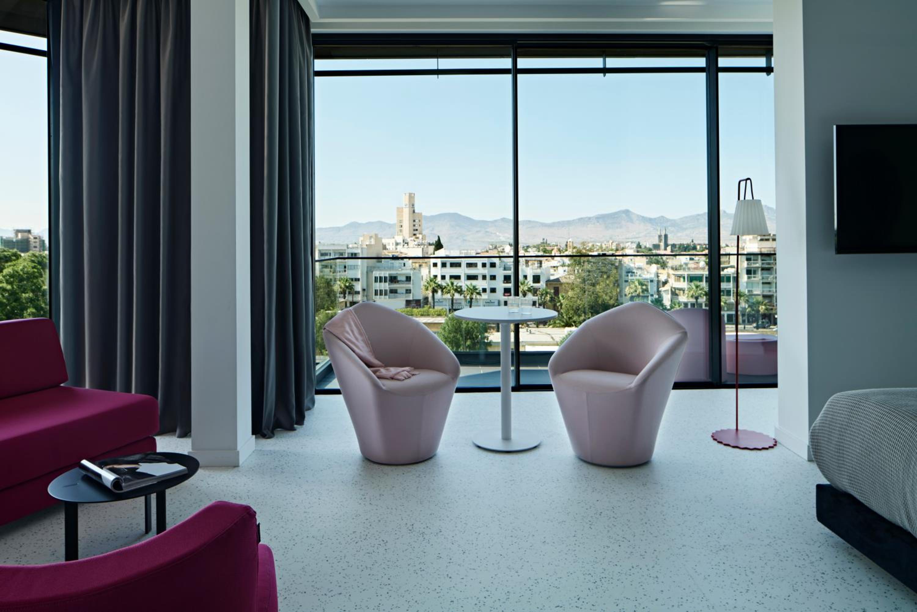 Penthouse Suite - Photo 7