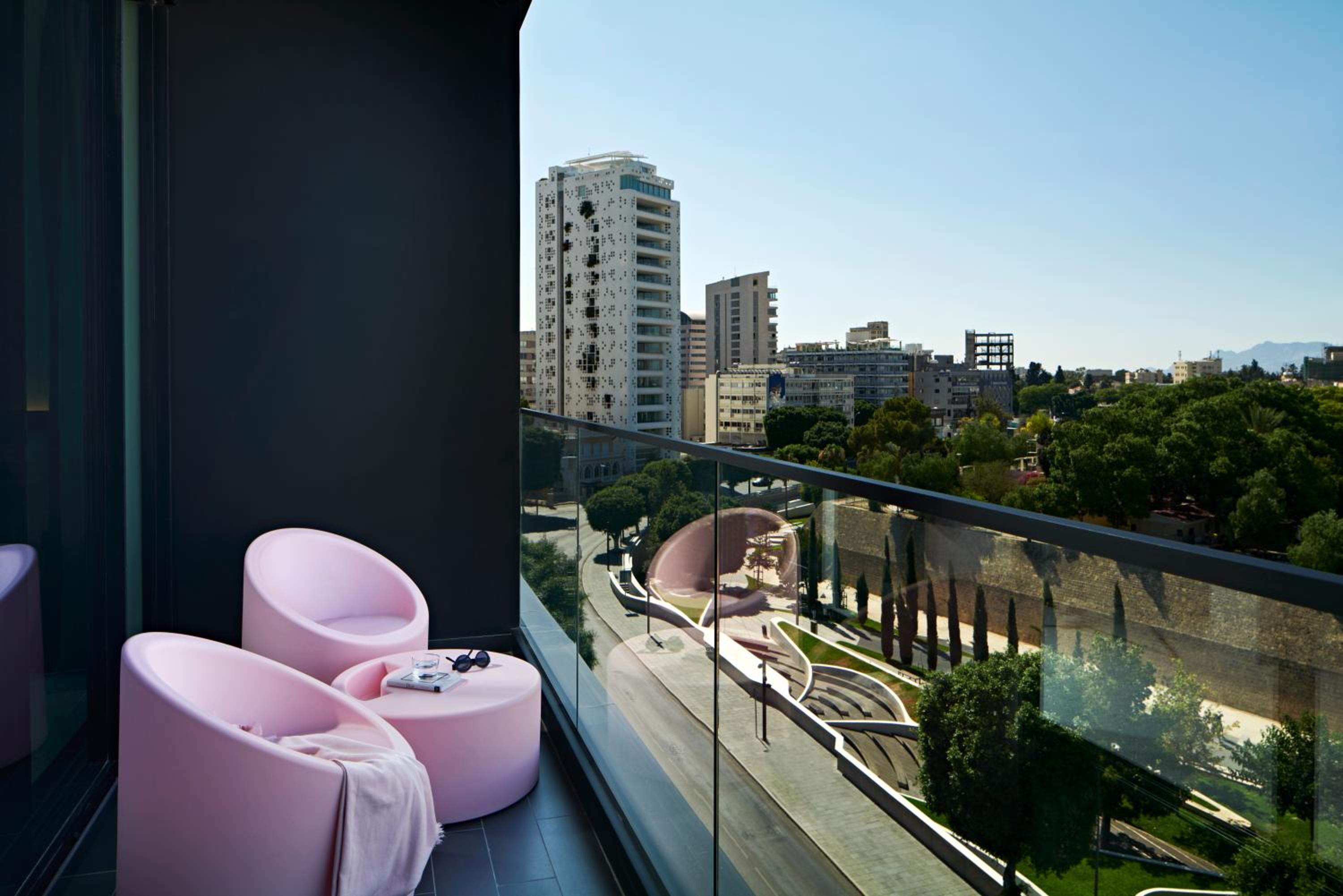 Penthouse Suite - Photo 8