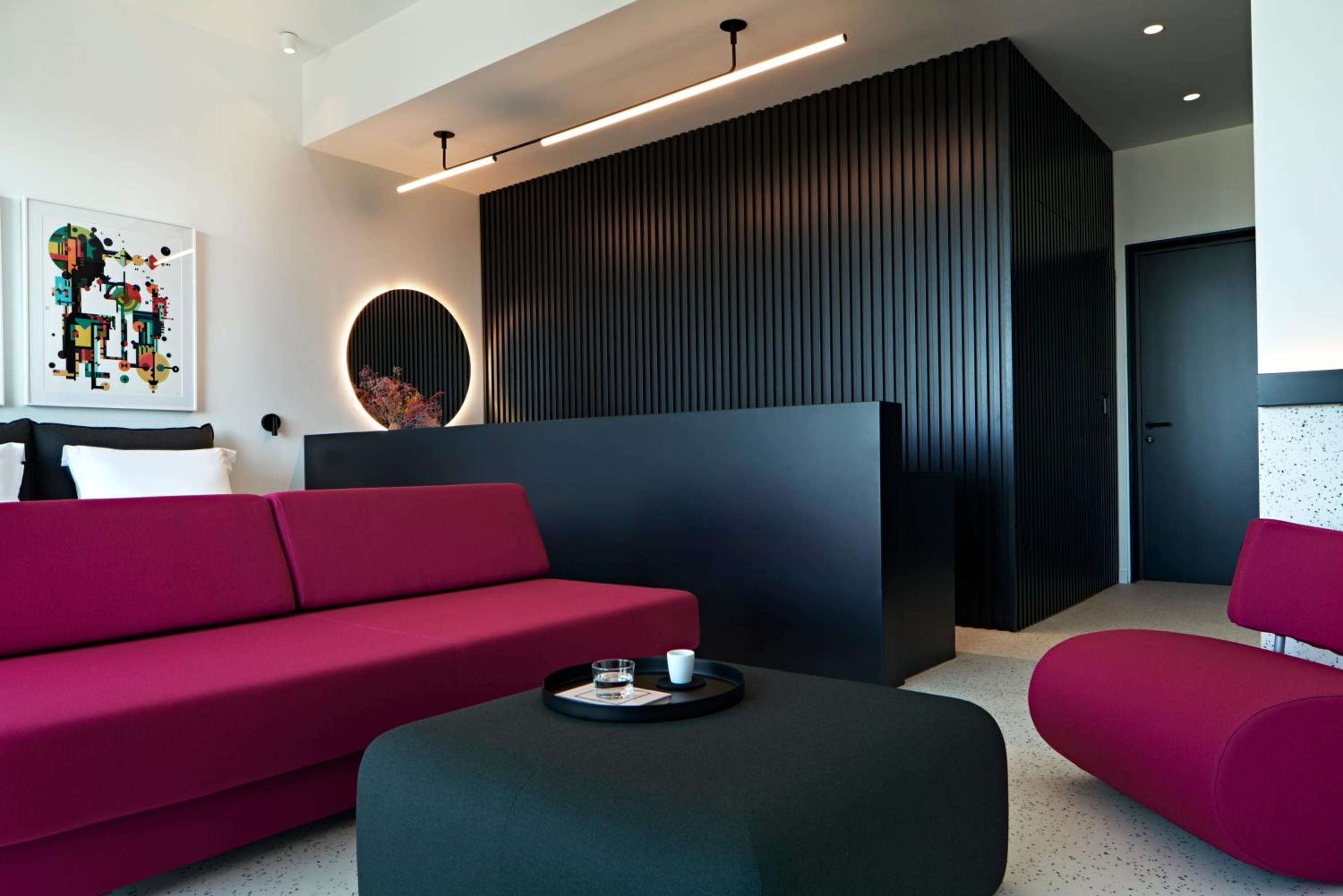 Penthouse Suite - Photo 10