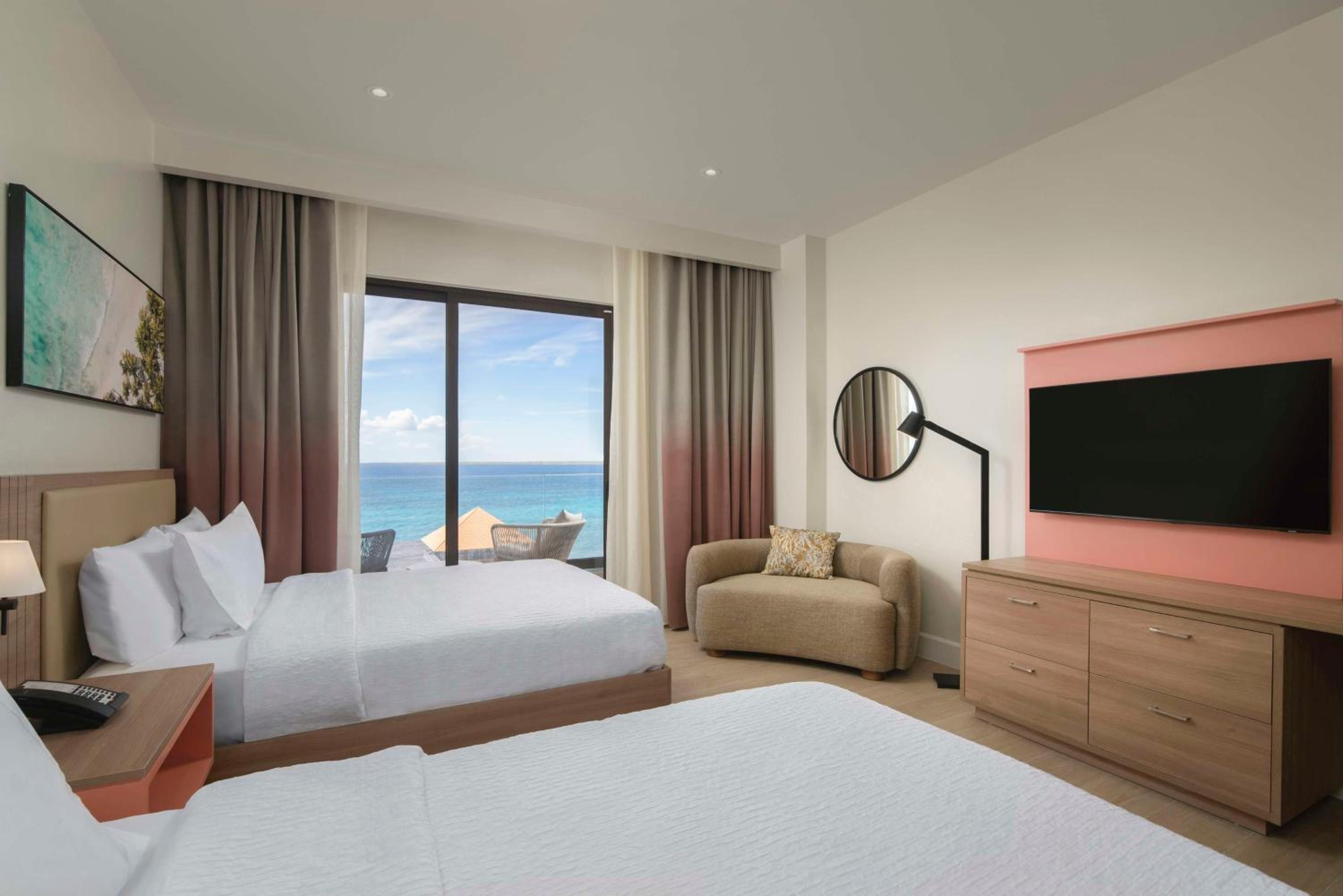 Premium Room with Two Queen Beds - Ocean Front View - Photo 3