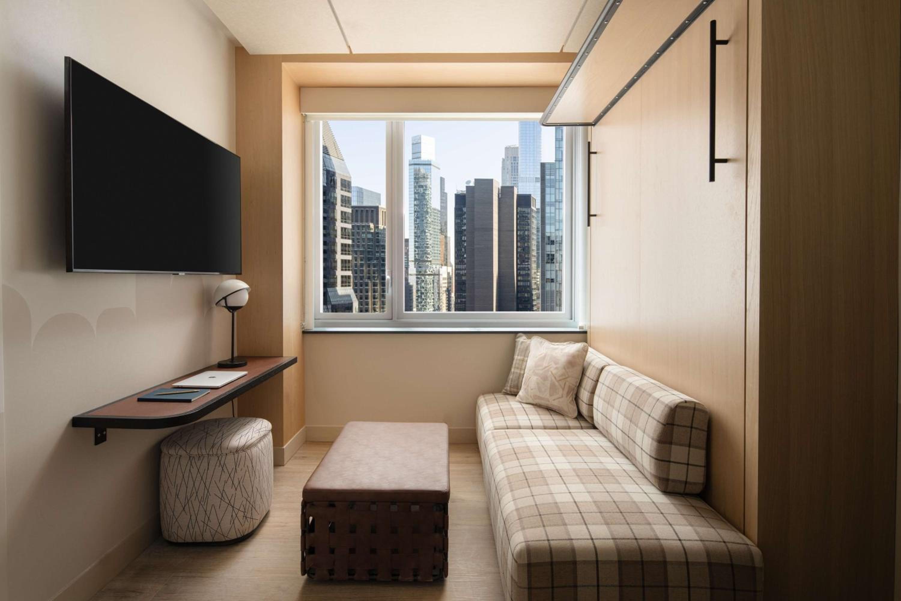 Queen Room with City View and Wall Bed