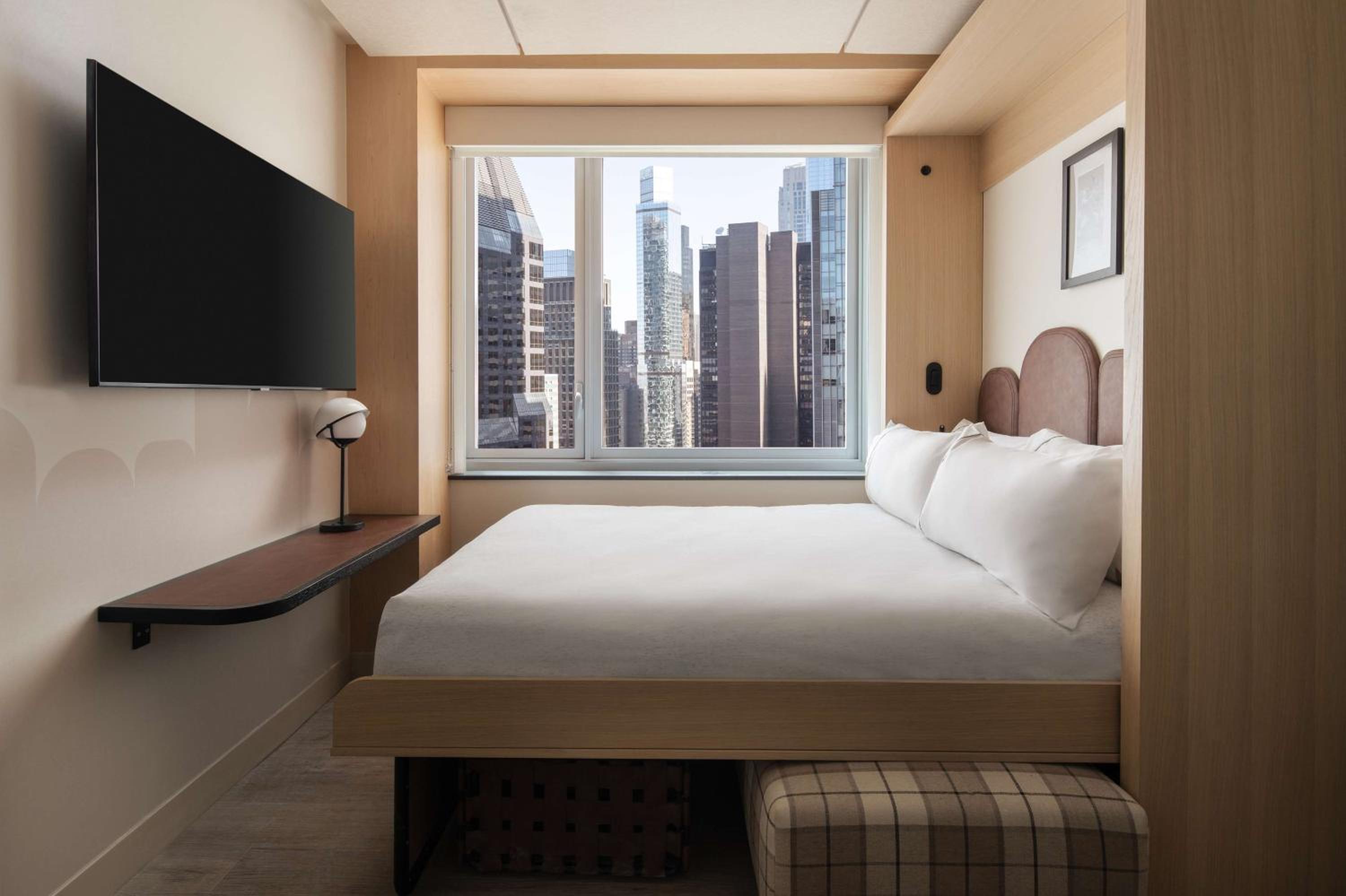 Queen Room with City View and Wall Bed