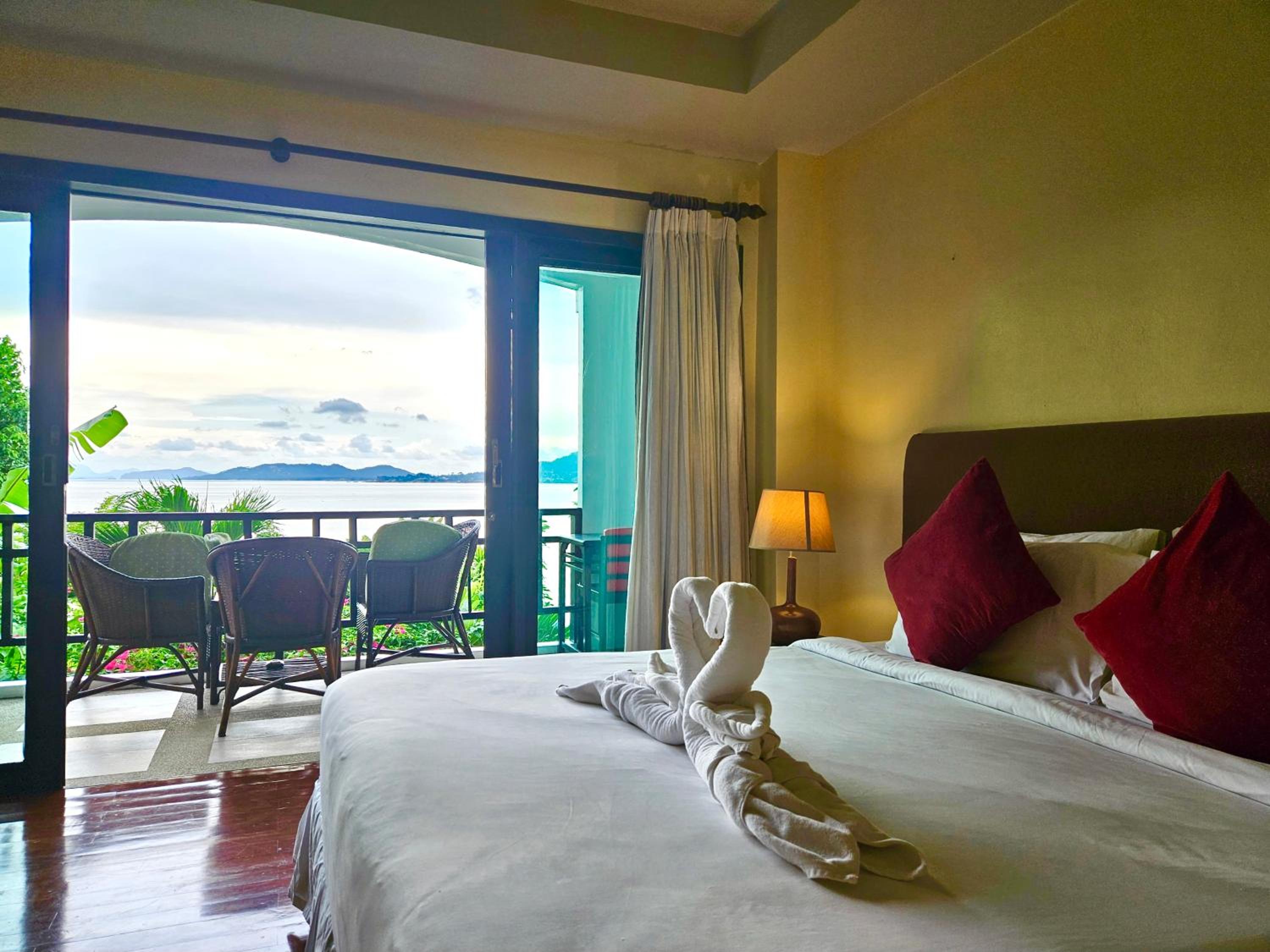 Family Room with Sea View - Photo 1